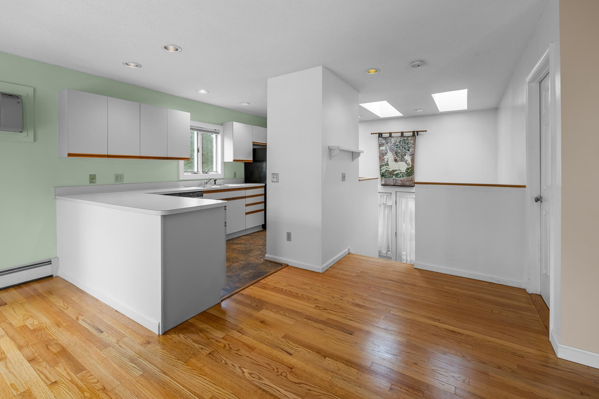 51 Russell Street Unit: D