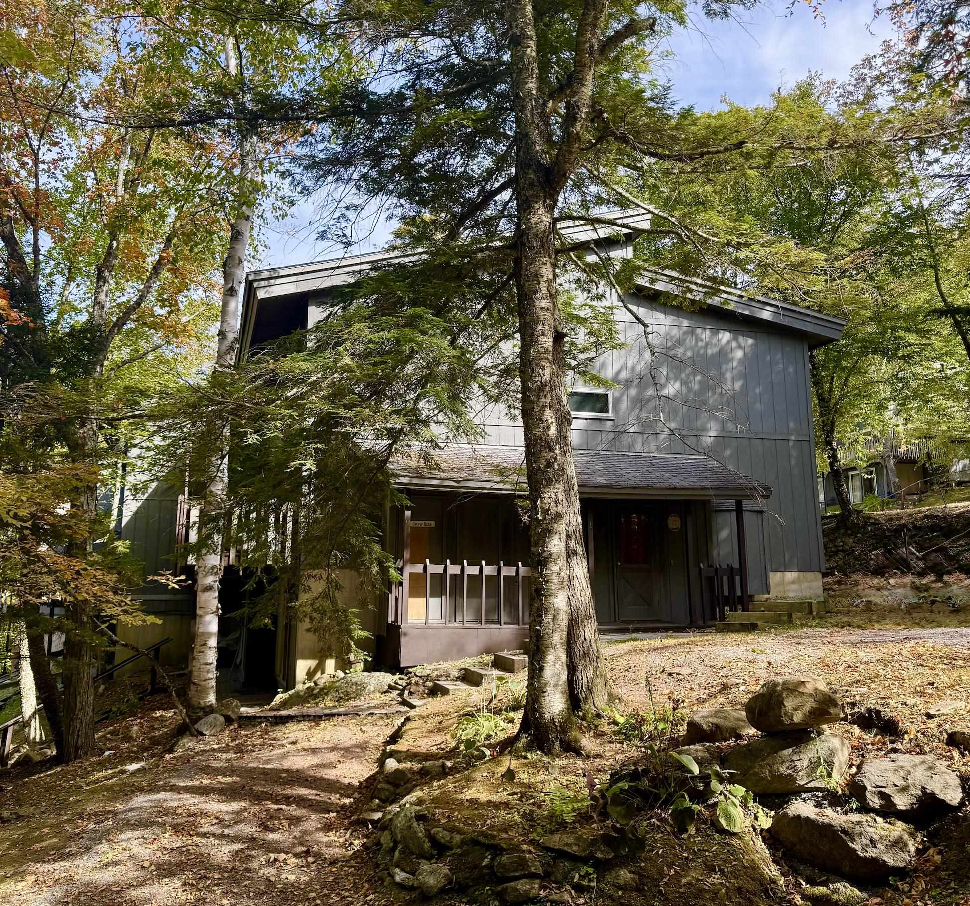 24 Stratton West Road