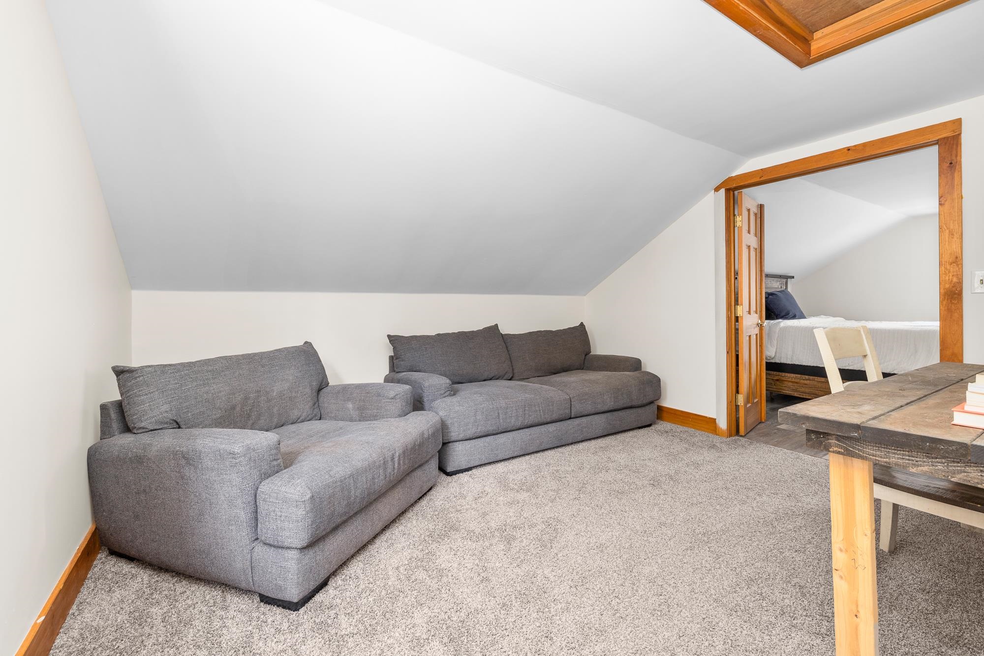 935 Old Manchester Road