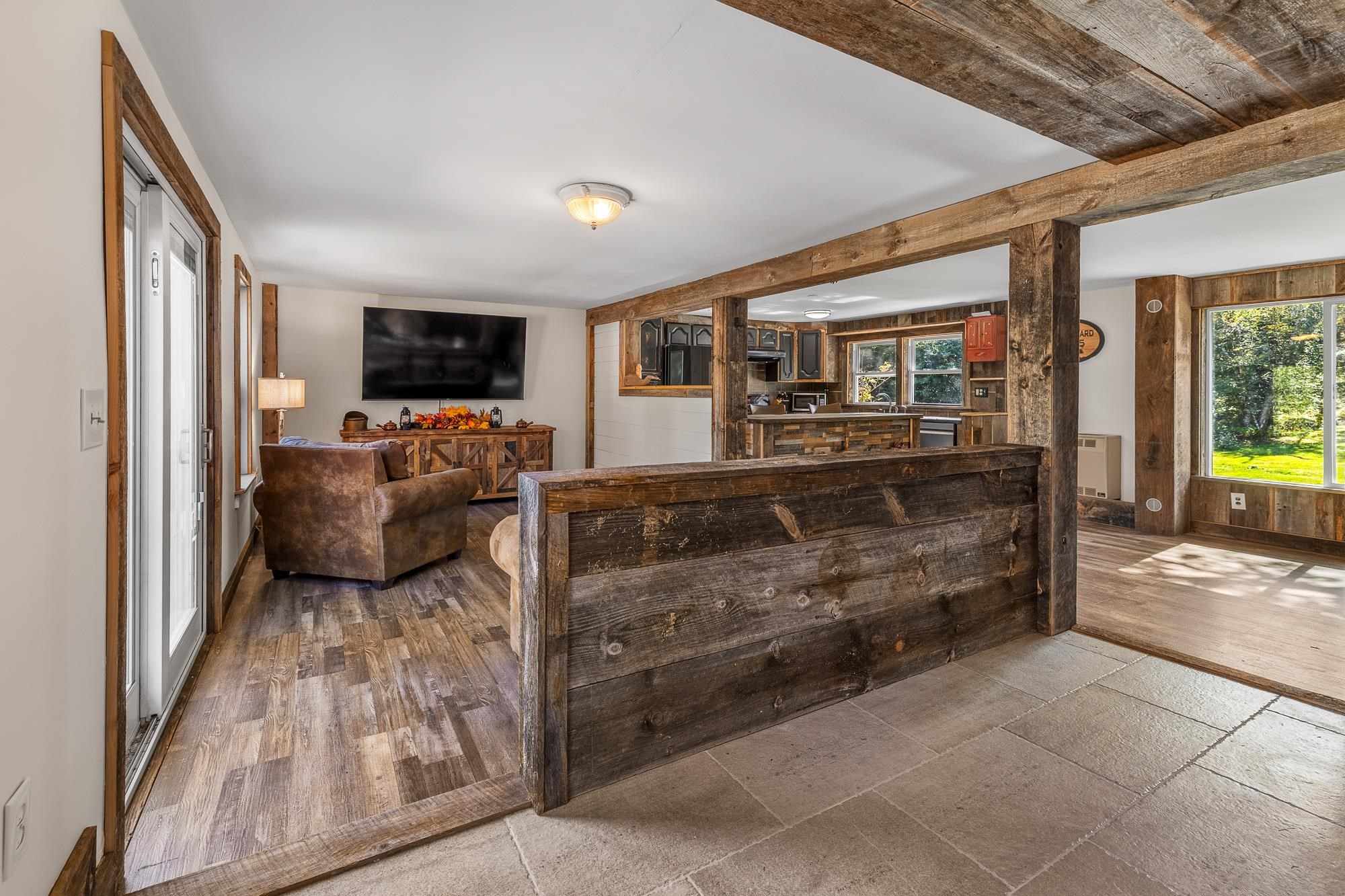 935 Old Manchester Road