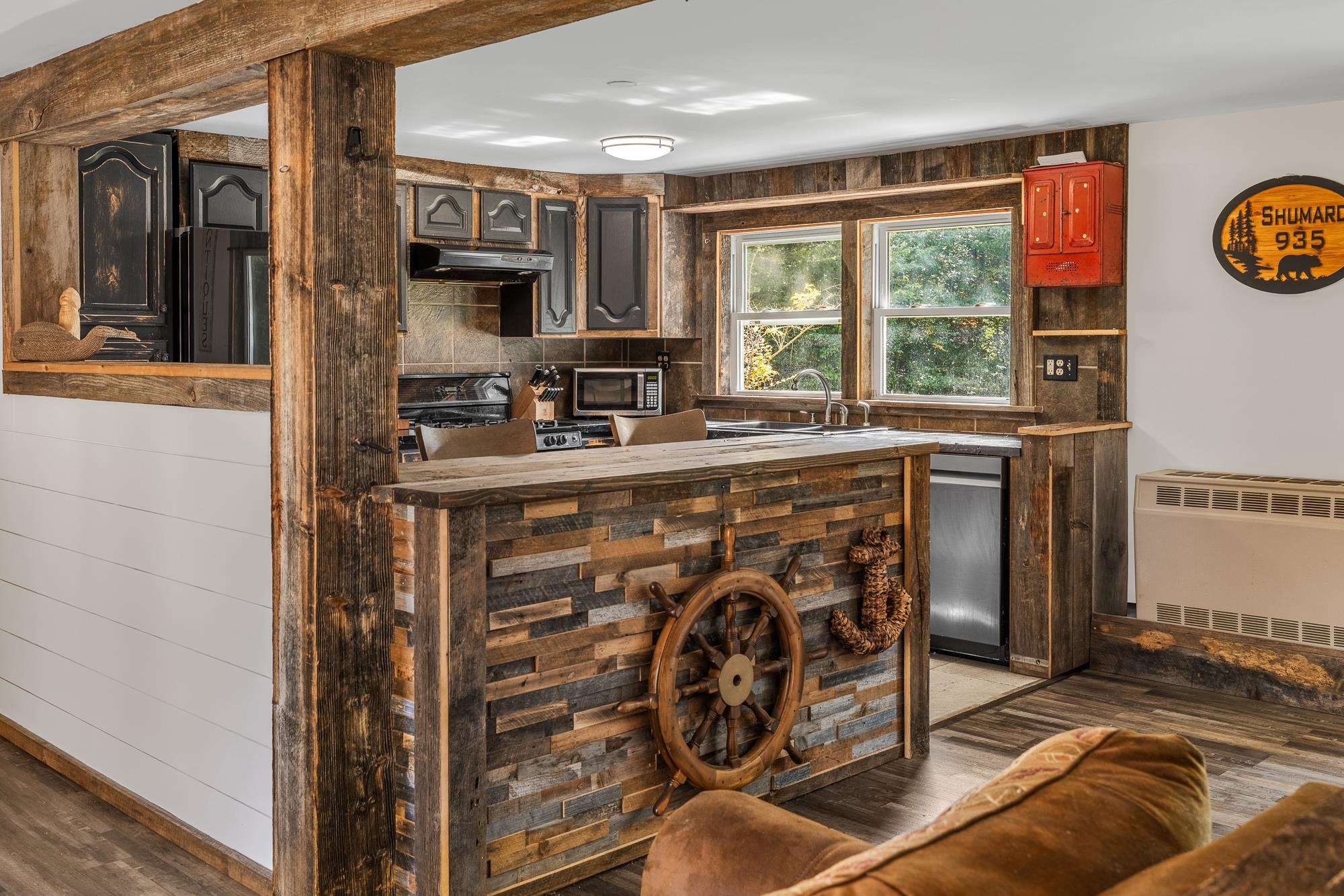 935 Old Manchester Road