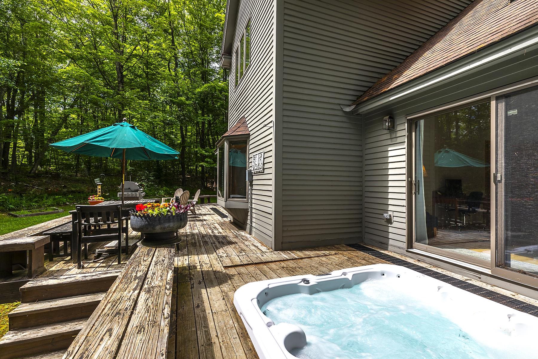 5 Linscott Road