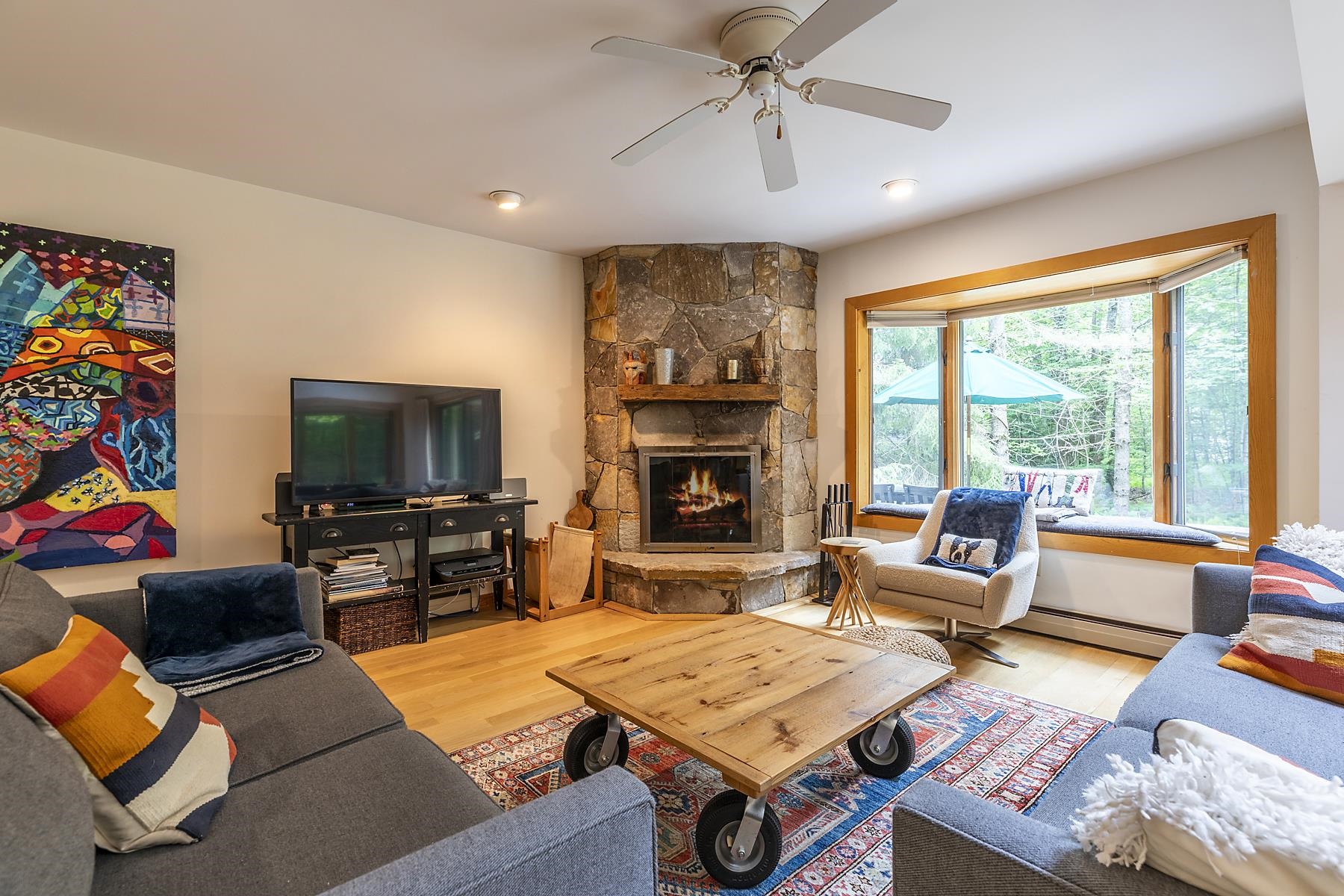 5 Linscott Road