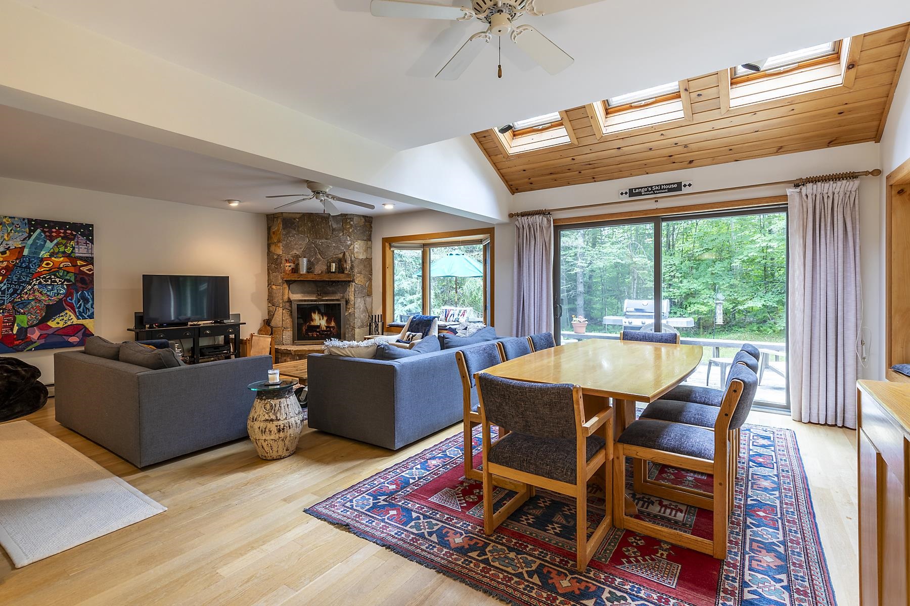5 Linscott Road