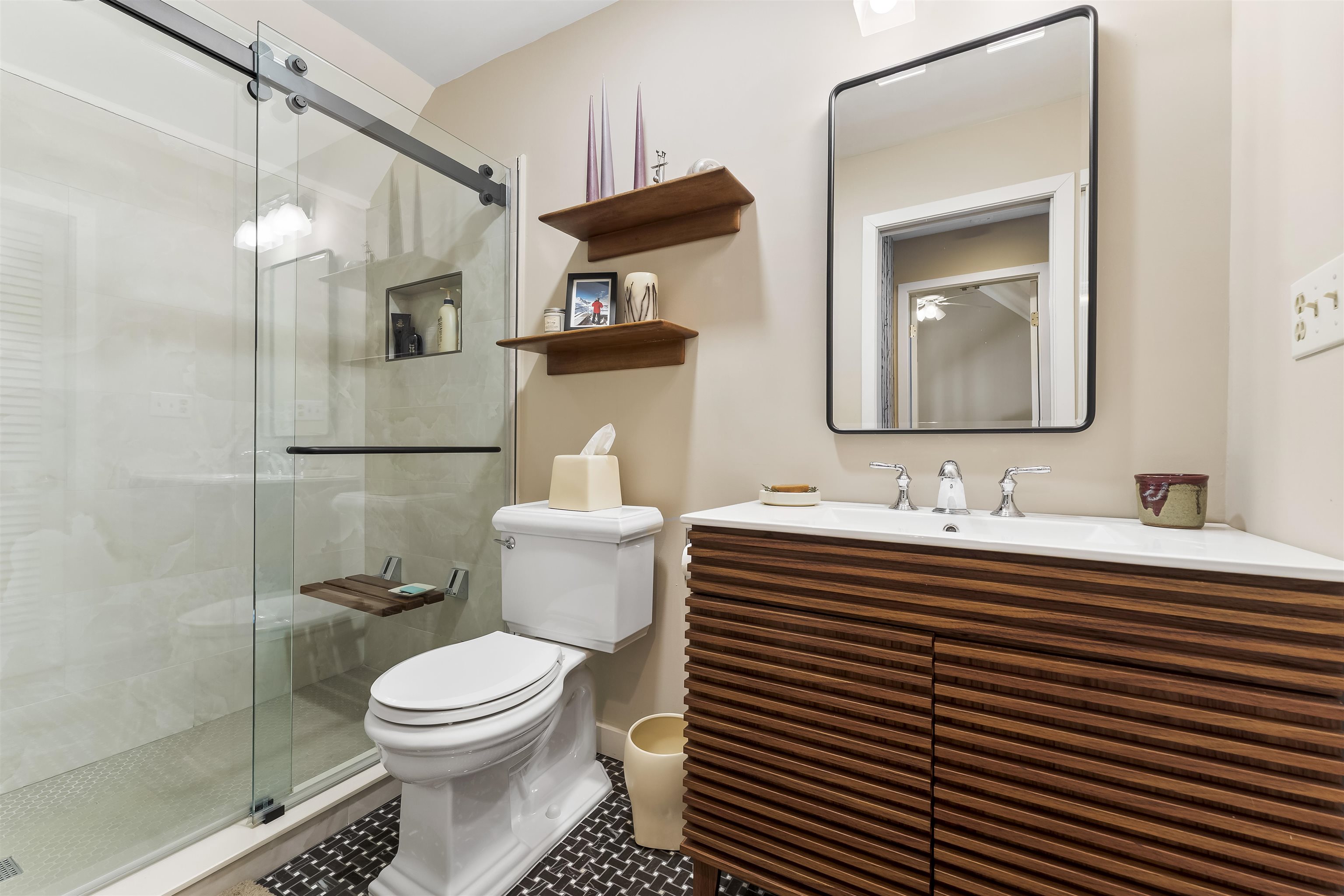 22 High Point Drive Unit: 511