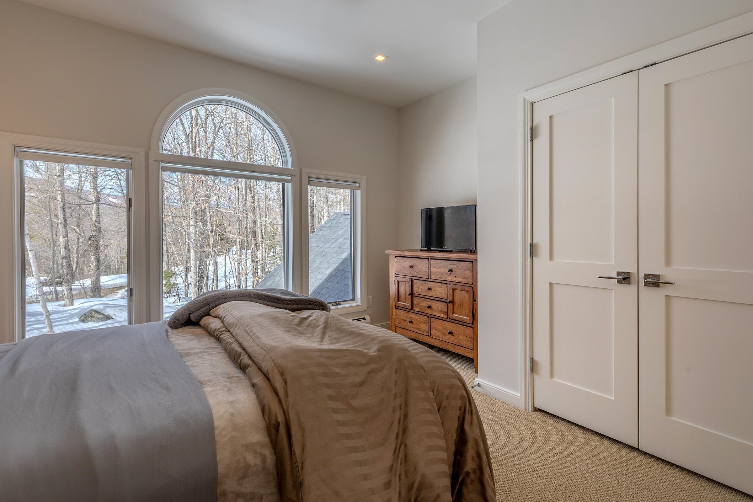 3 Linscott Road