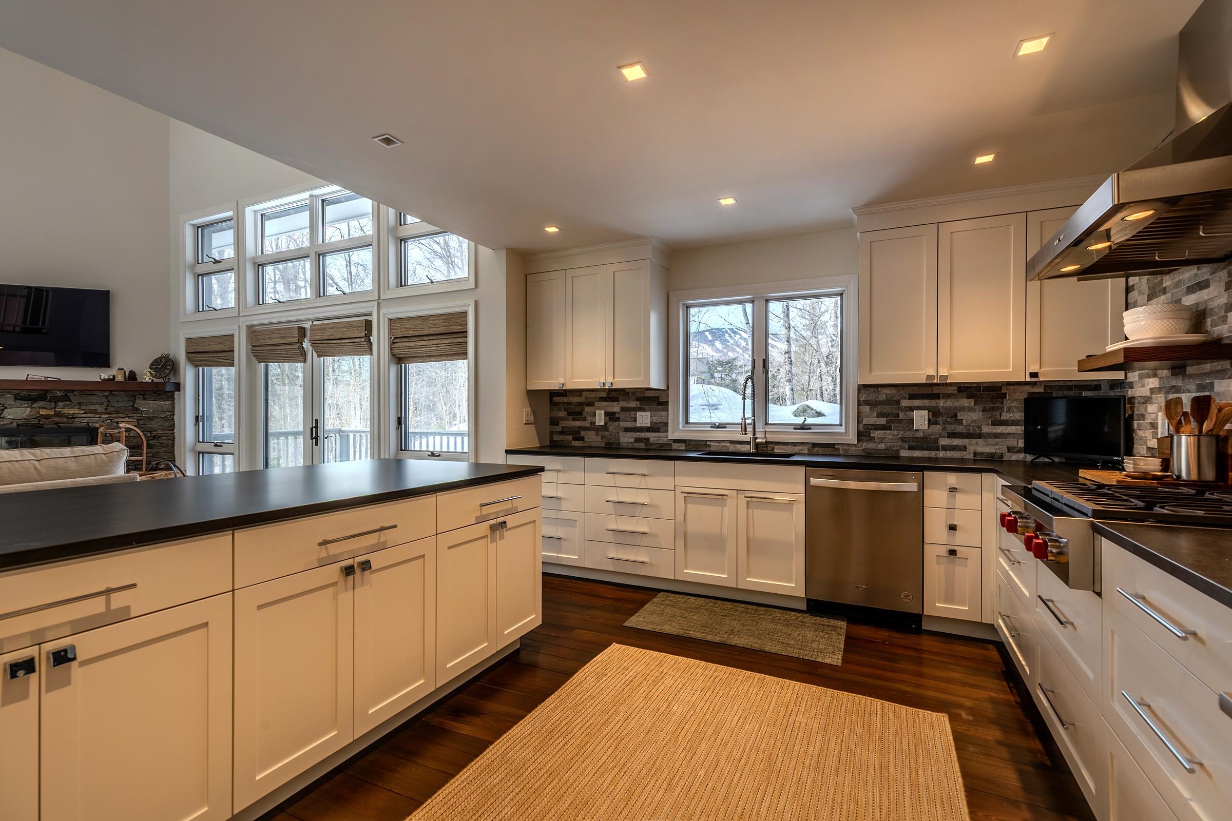 3 Linscott Road