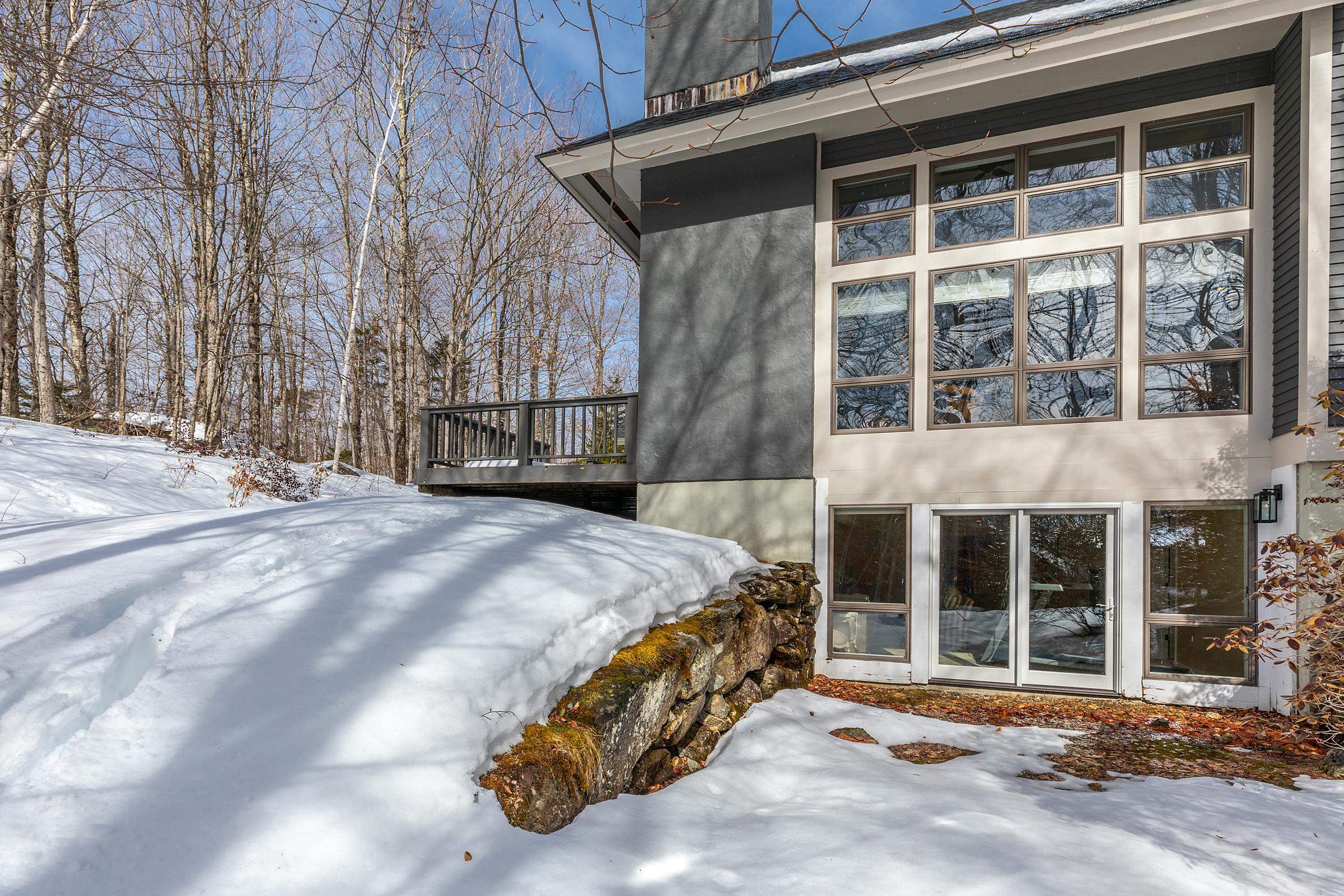 3 Linscott Road