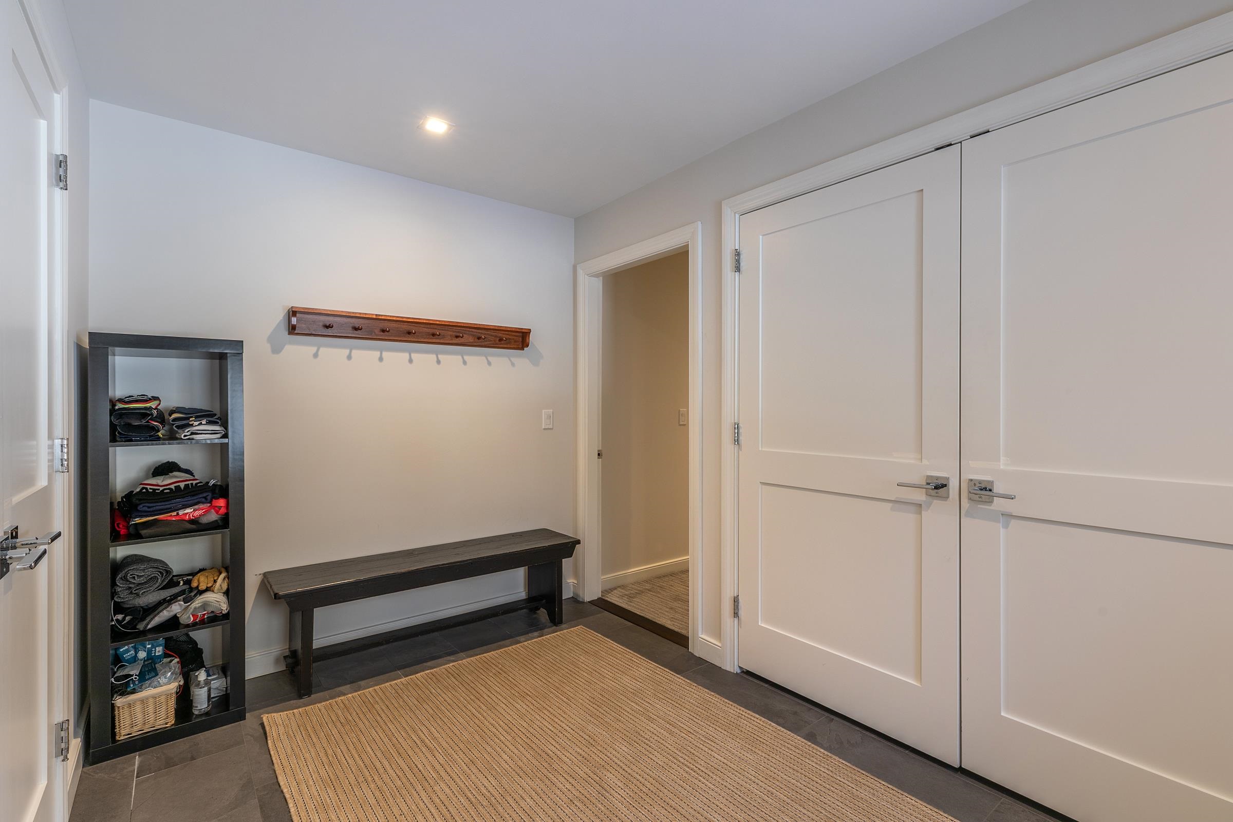 3 Linscott Road