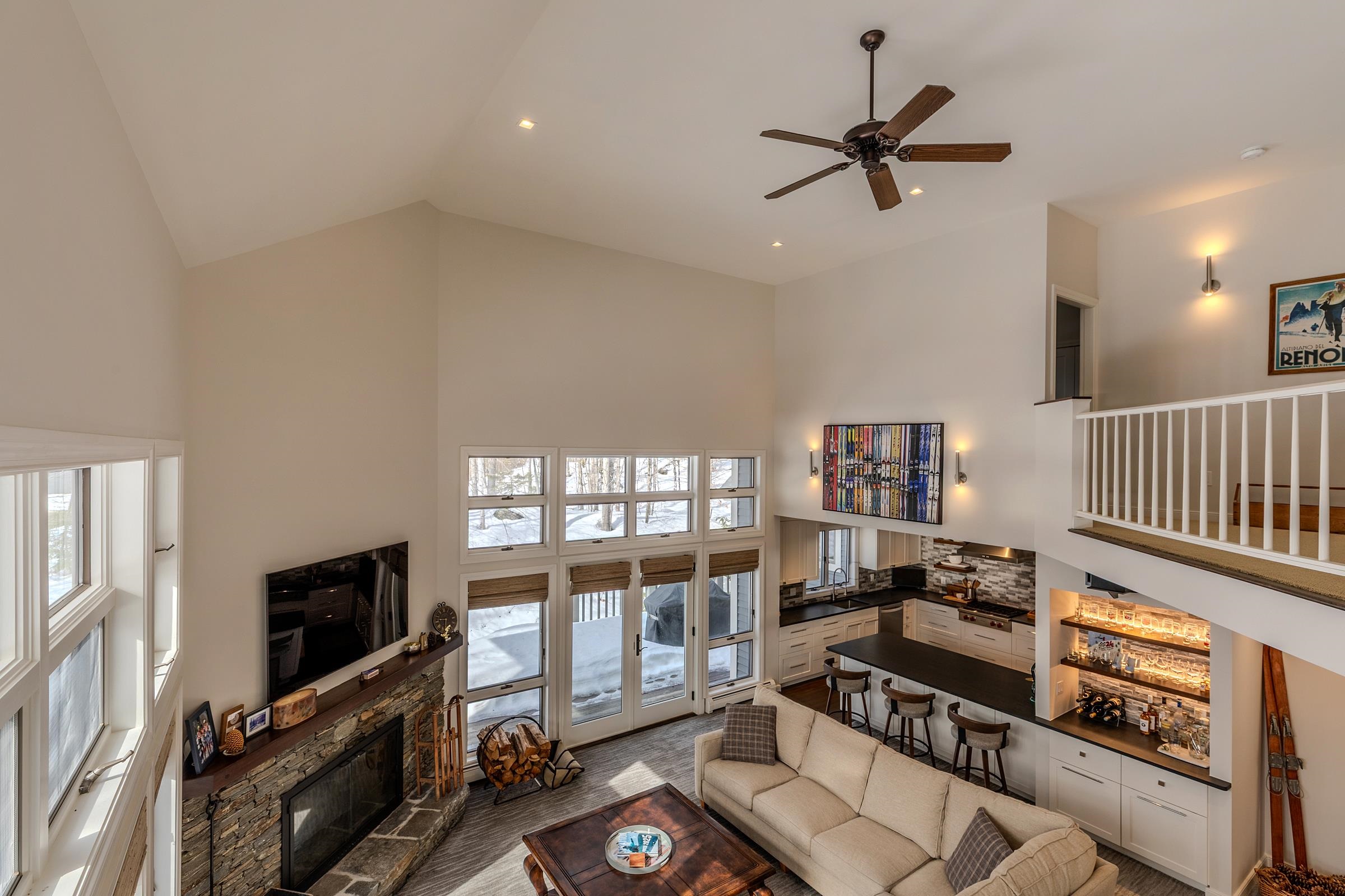 3 Linscott Road