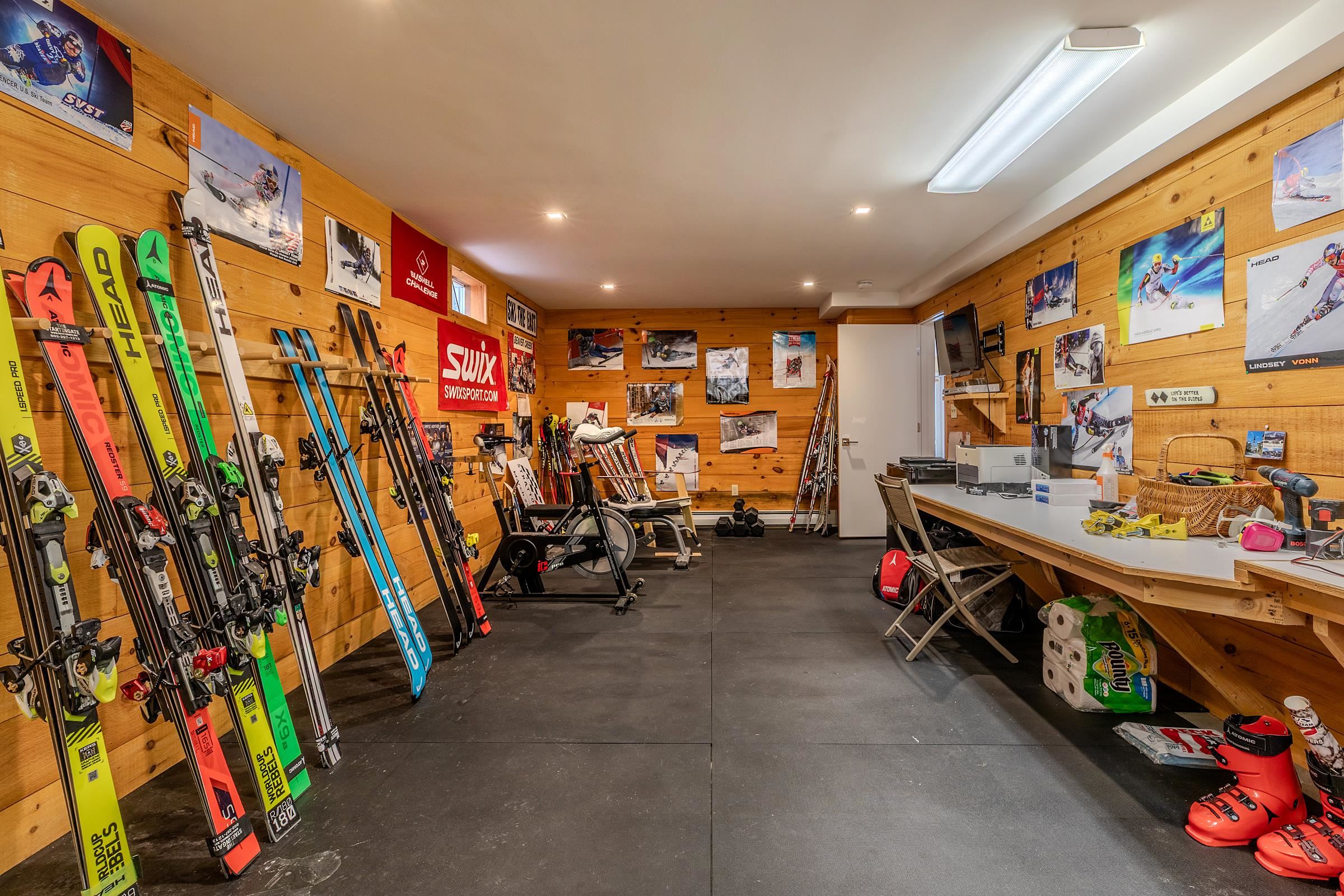 3 Linscott Road