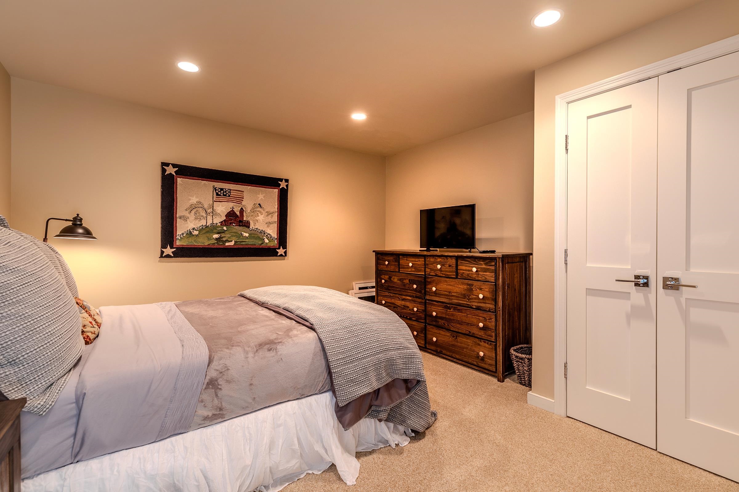 3 Linscott Road