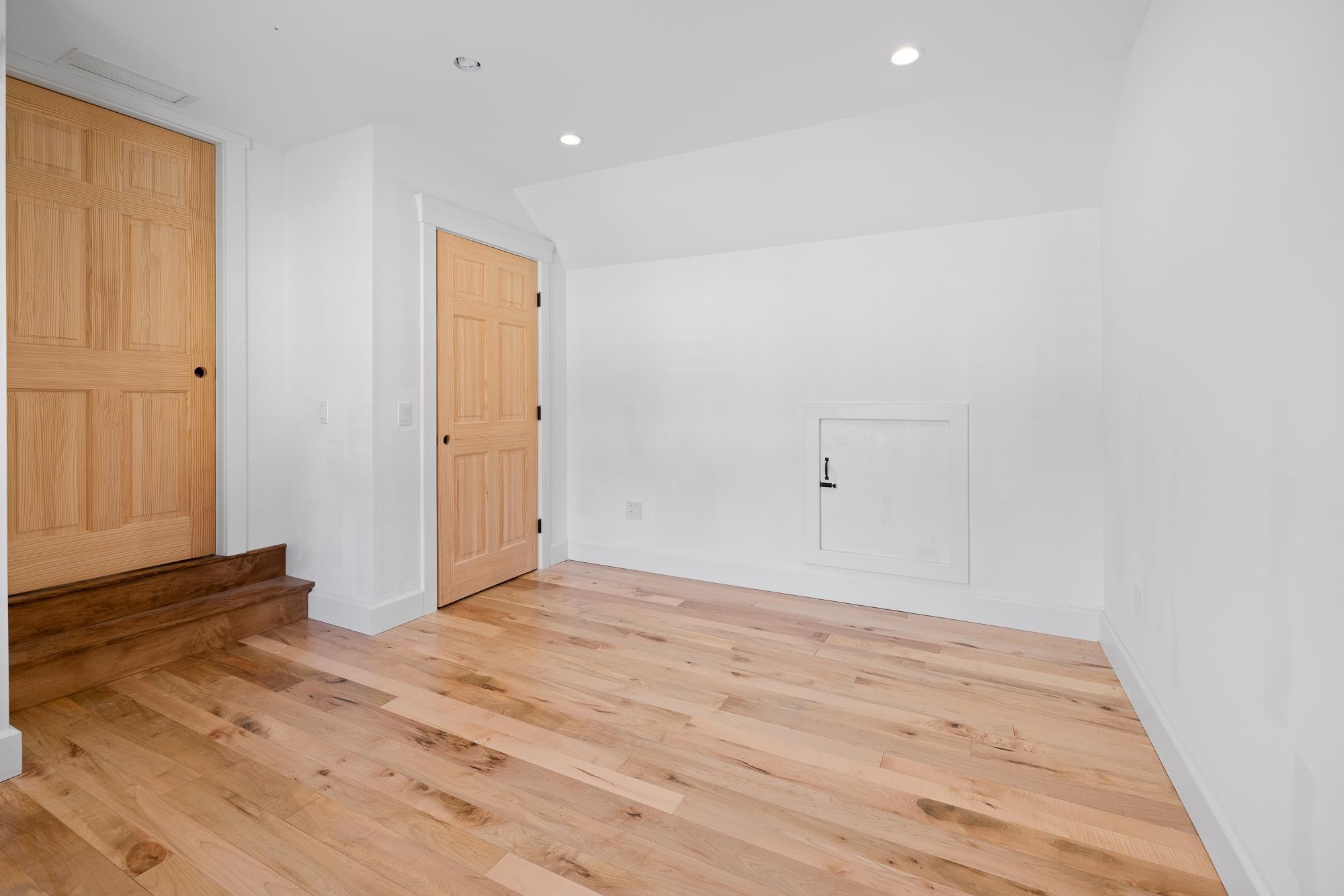 21 Jameson Flats Road Unit: Duplex Unit B