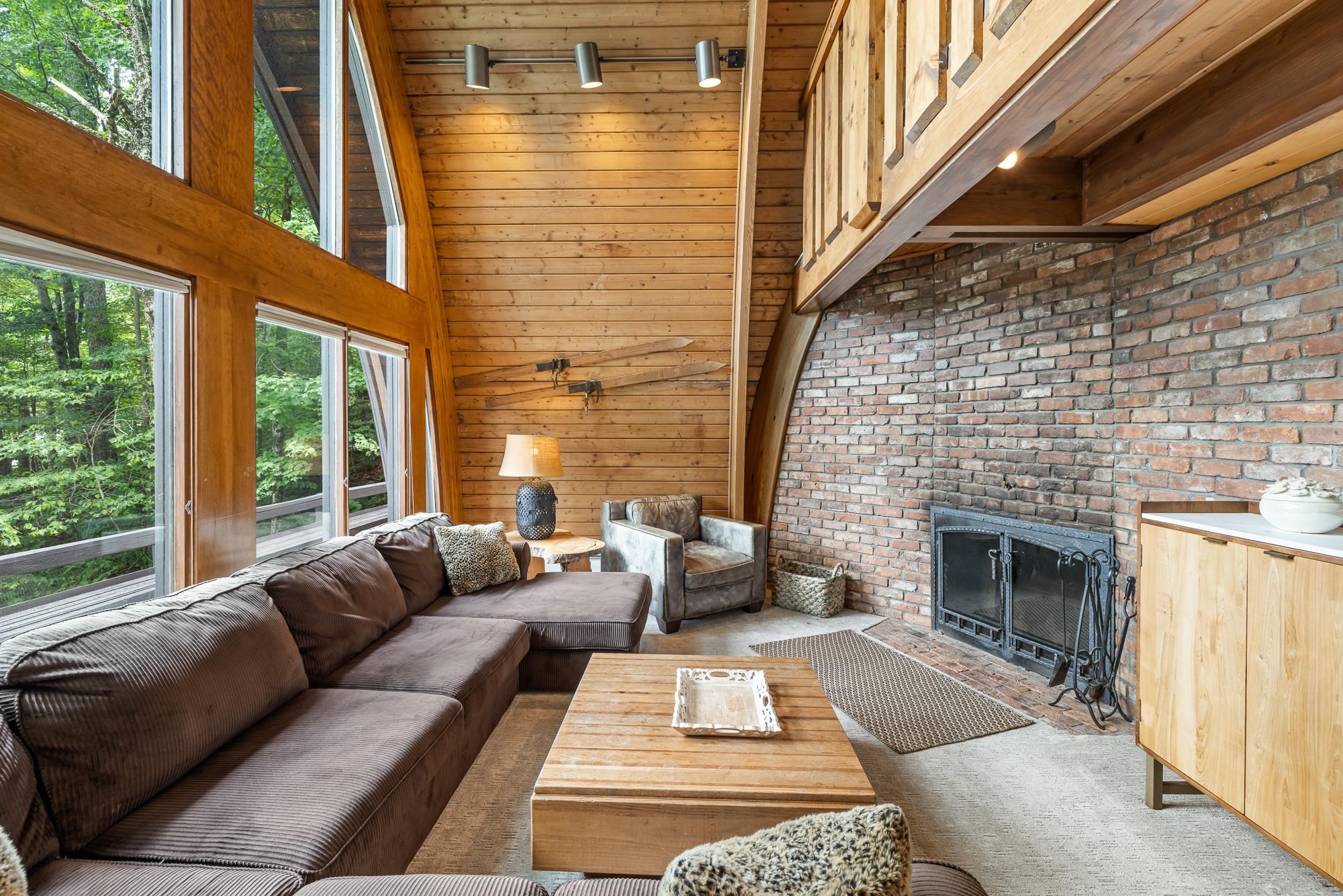 82 North Brookwood