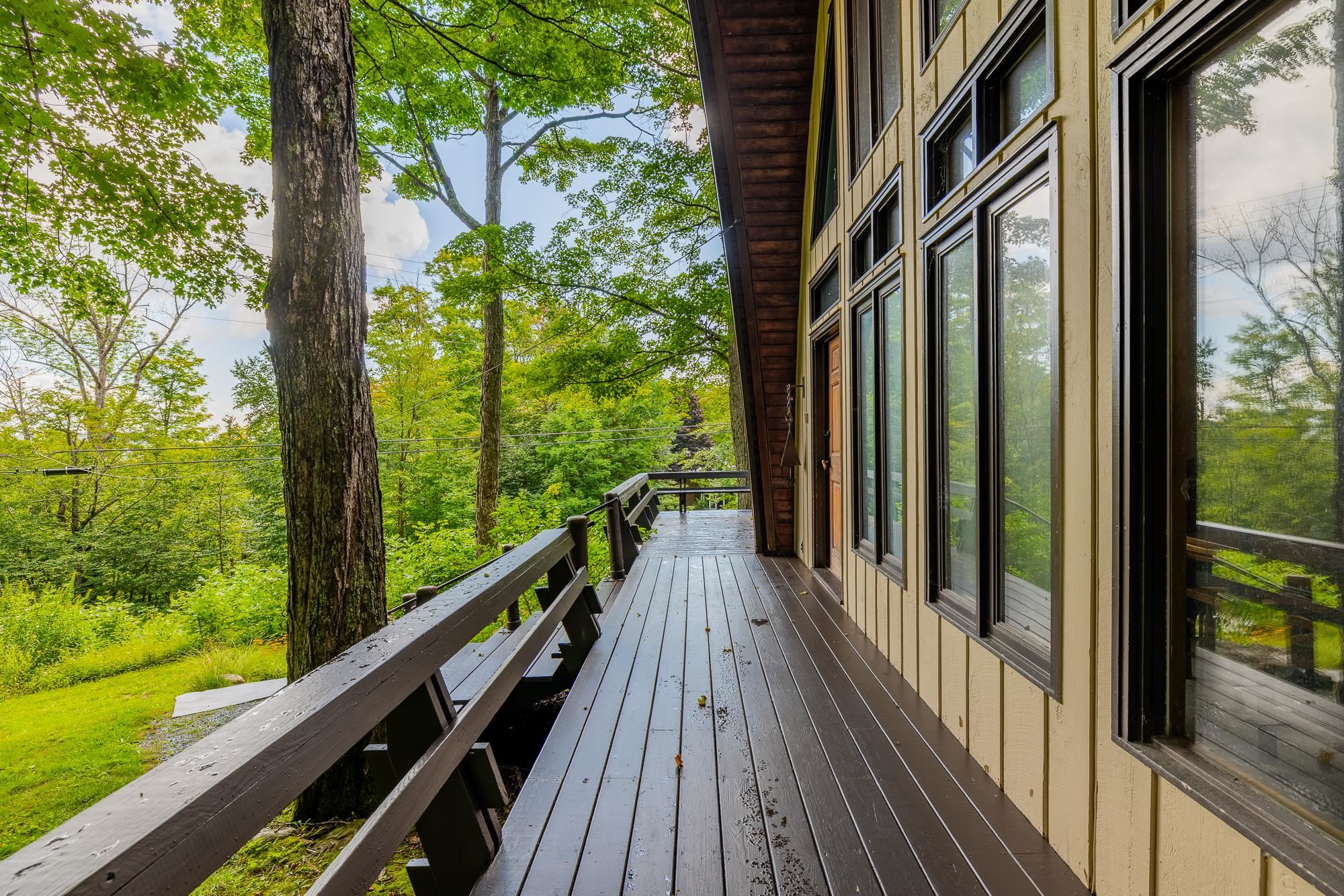 82 North Brookwood
