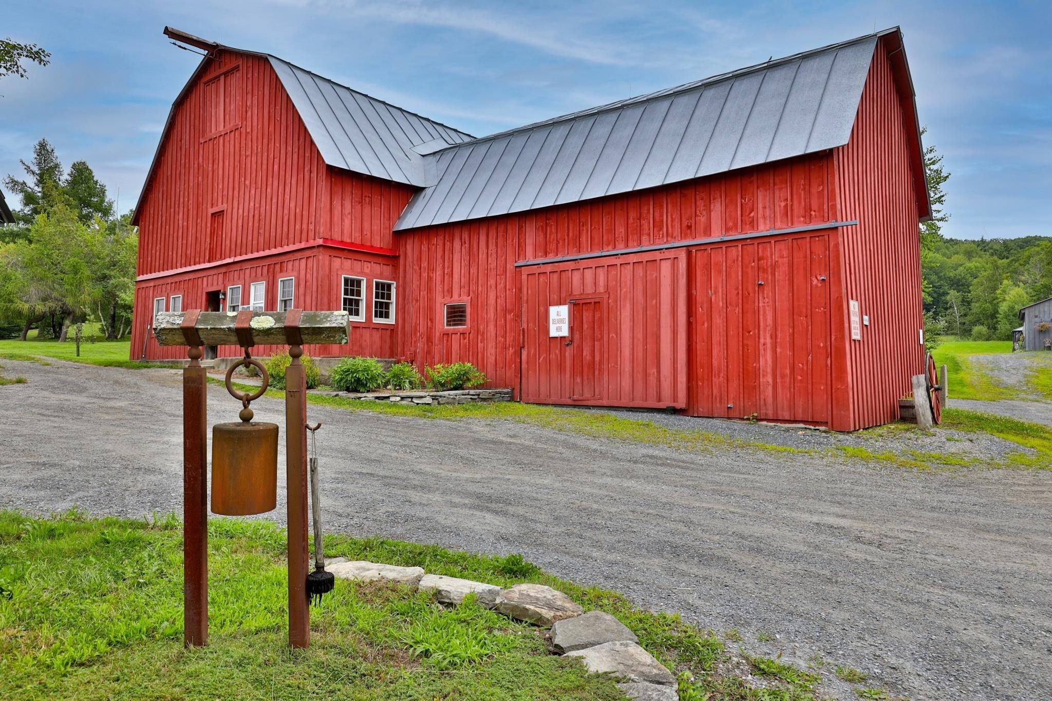 400 Ruusunen Road