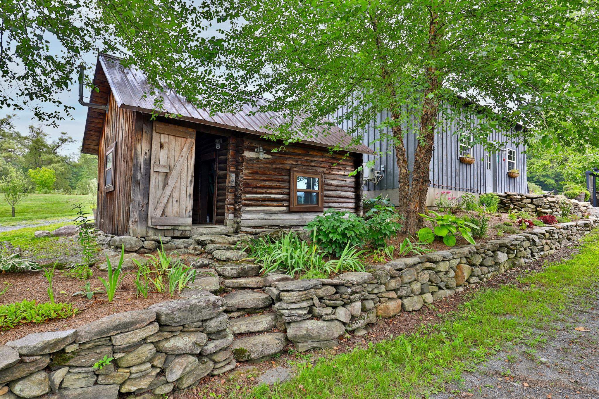 400 Ruusunen Road