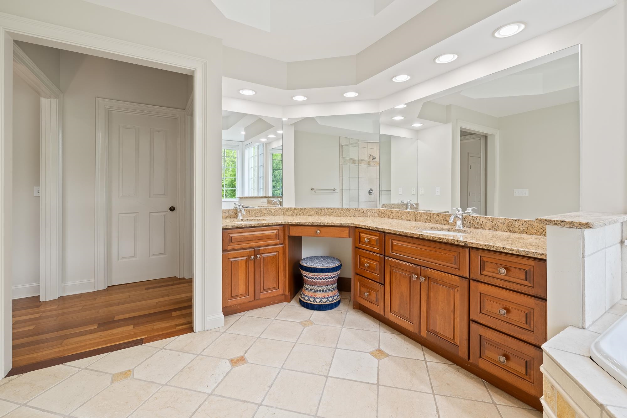 543 Lower Hollow Road