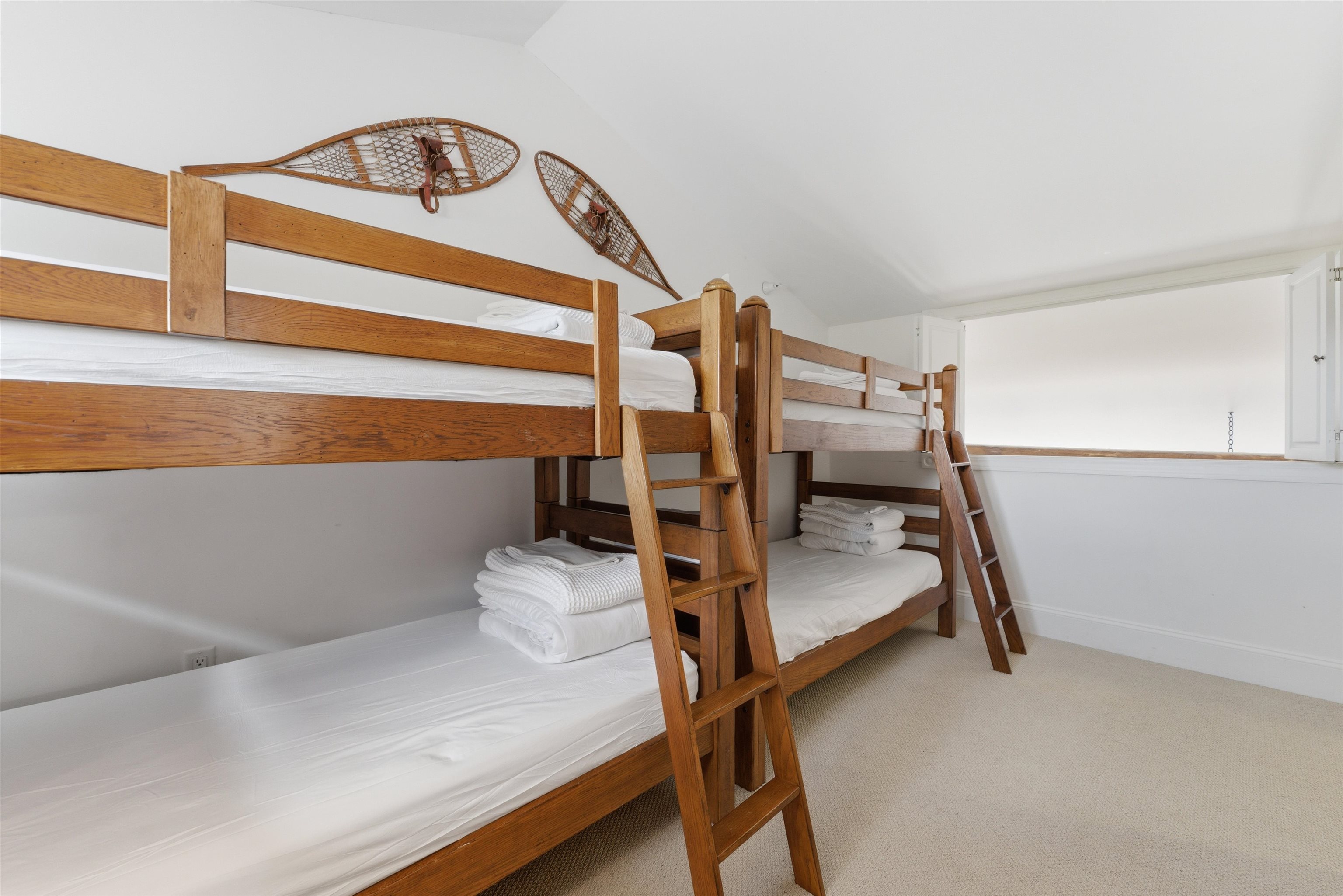 19 Village Lodge Road Unit: 409