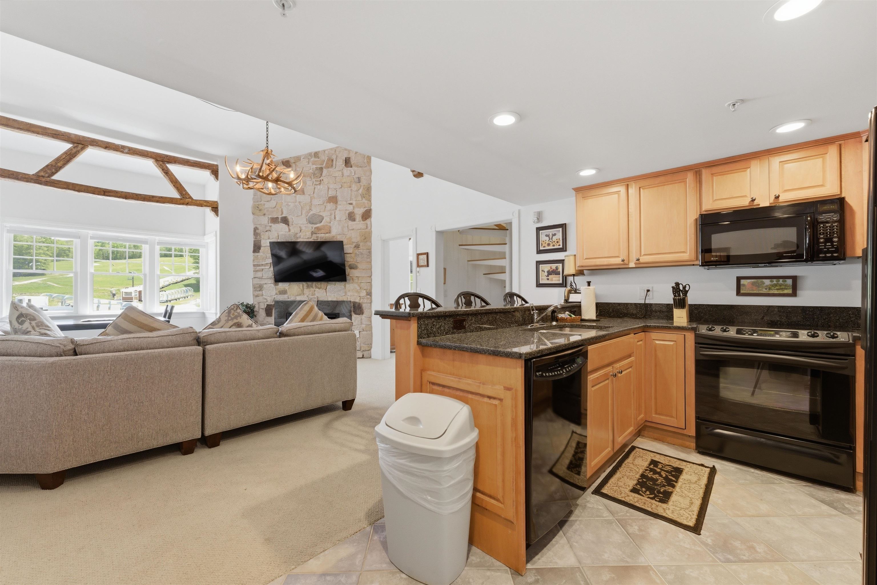 19 Village Lodge Road Unit: 409