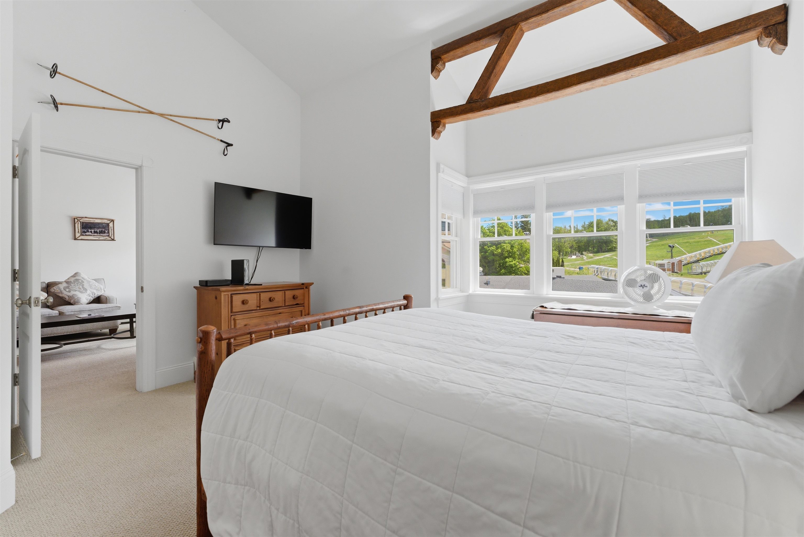 19 Village Lodge Road Unit: 409
