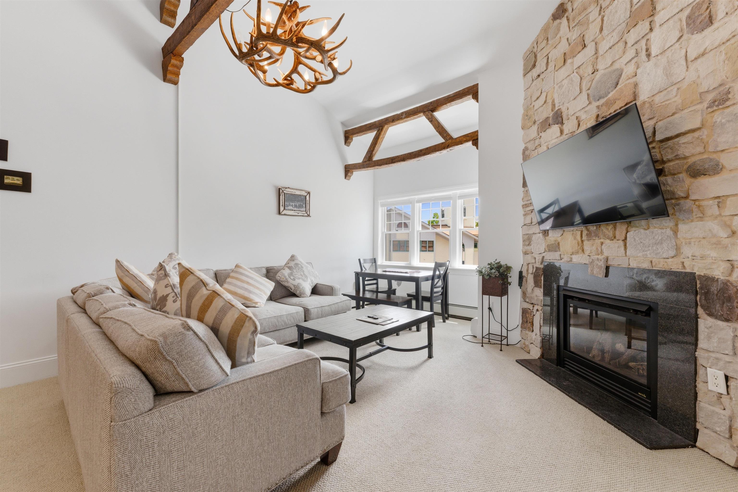 19 Village Lodge Road Unit: 409