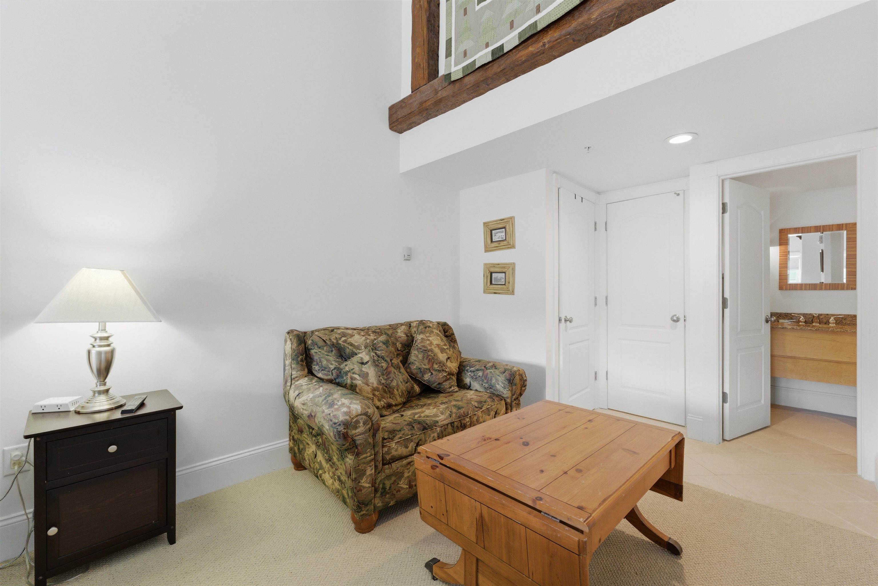 19 Village Lodge Road Unit: 409