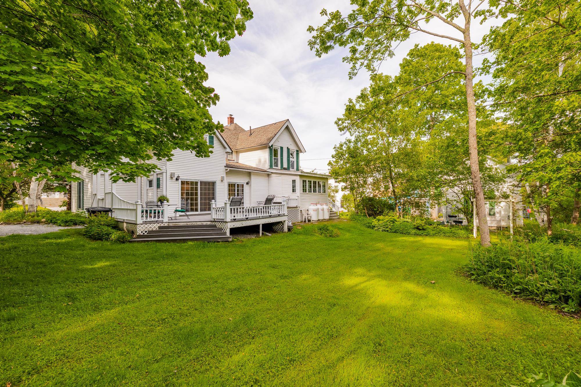 238 Seminary Avenue