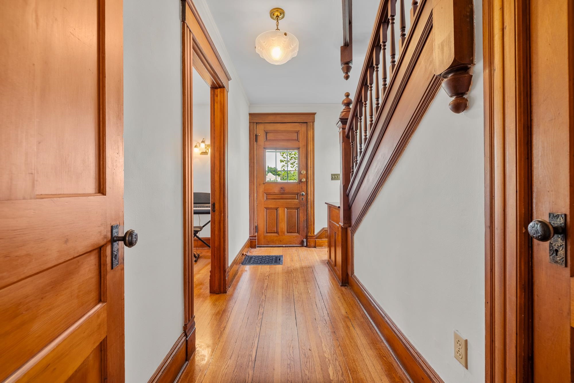 238 Seminary Avenue