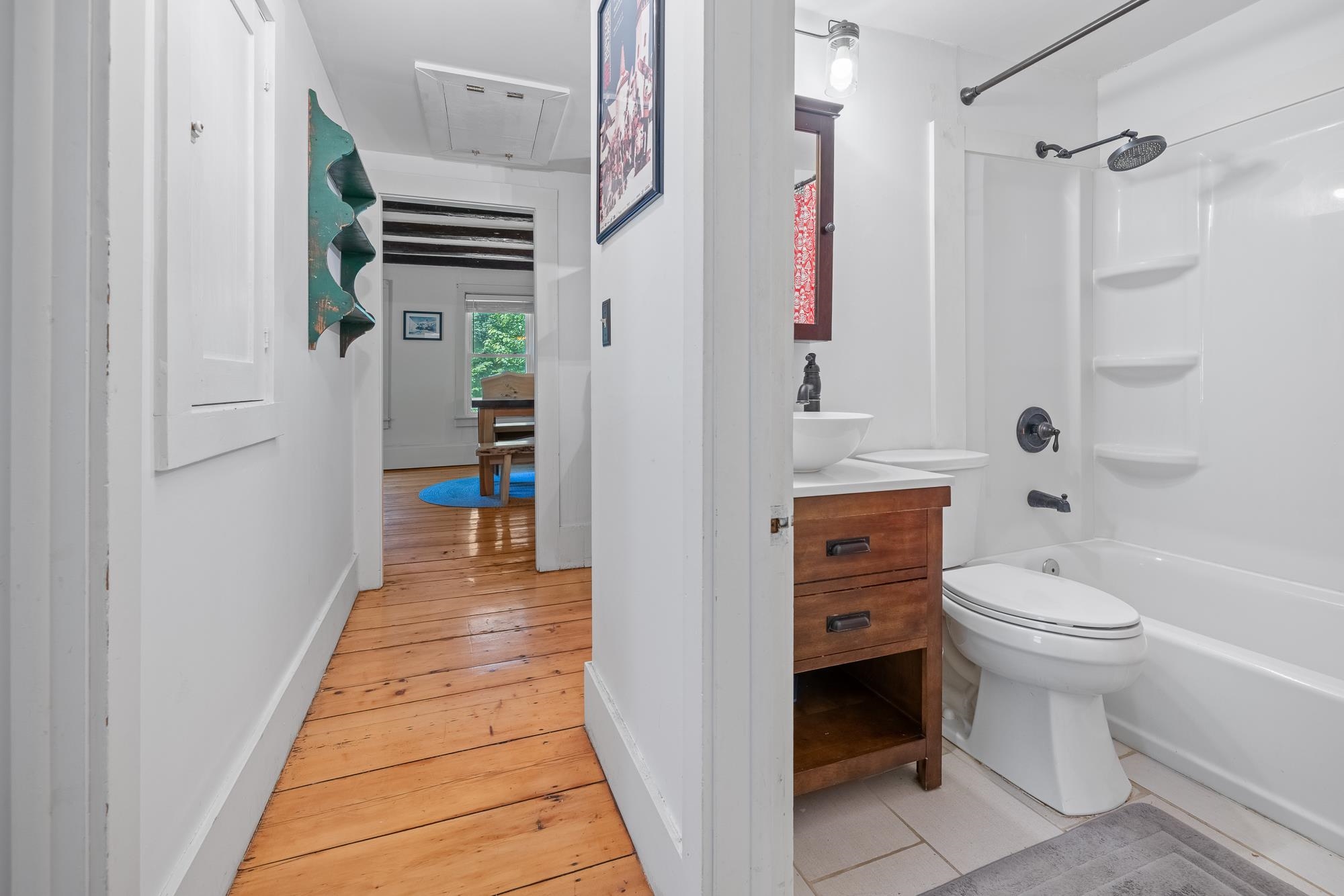 16 Old Farm Road Unit: 4