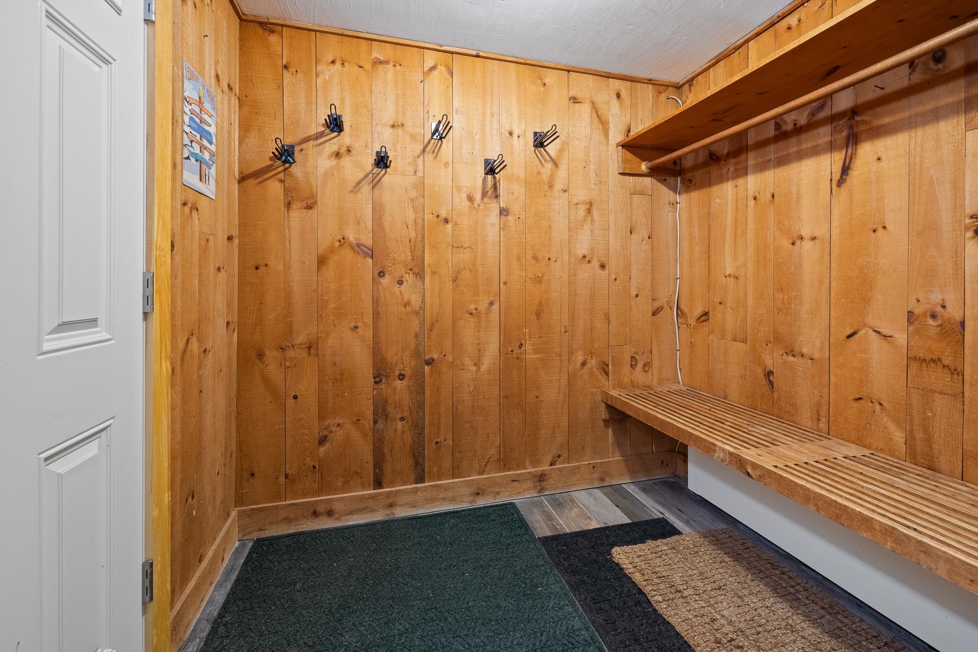 16 Old Farm Road Unit: 4