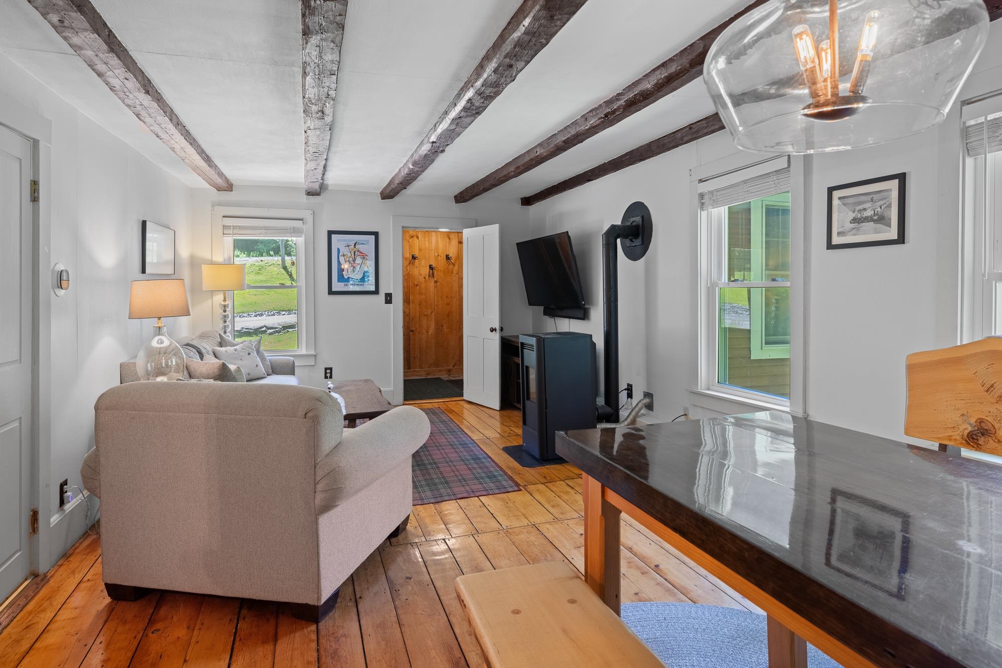 16 Old Farm Road Unit: 4