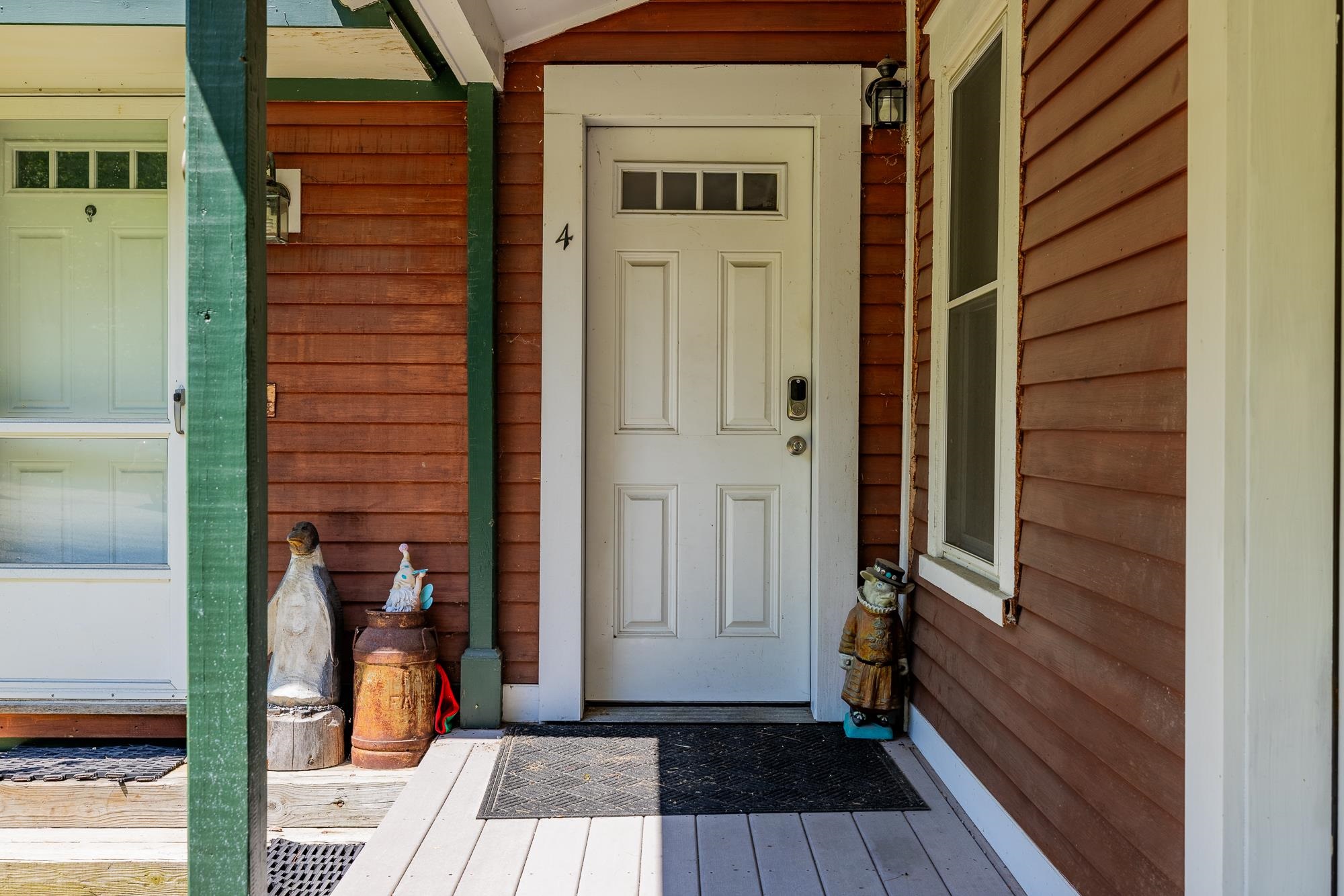 16 Old Farm Road Unit: 4