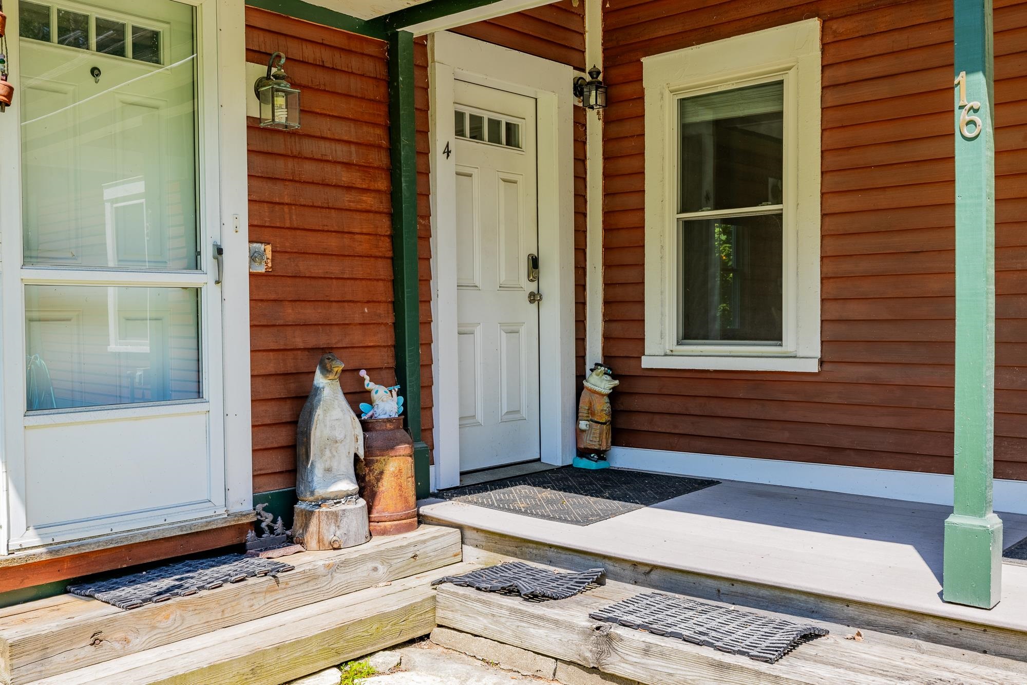 16 Old Farm Road Unit: 4