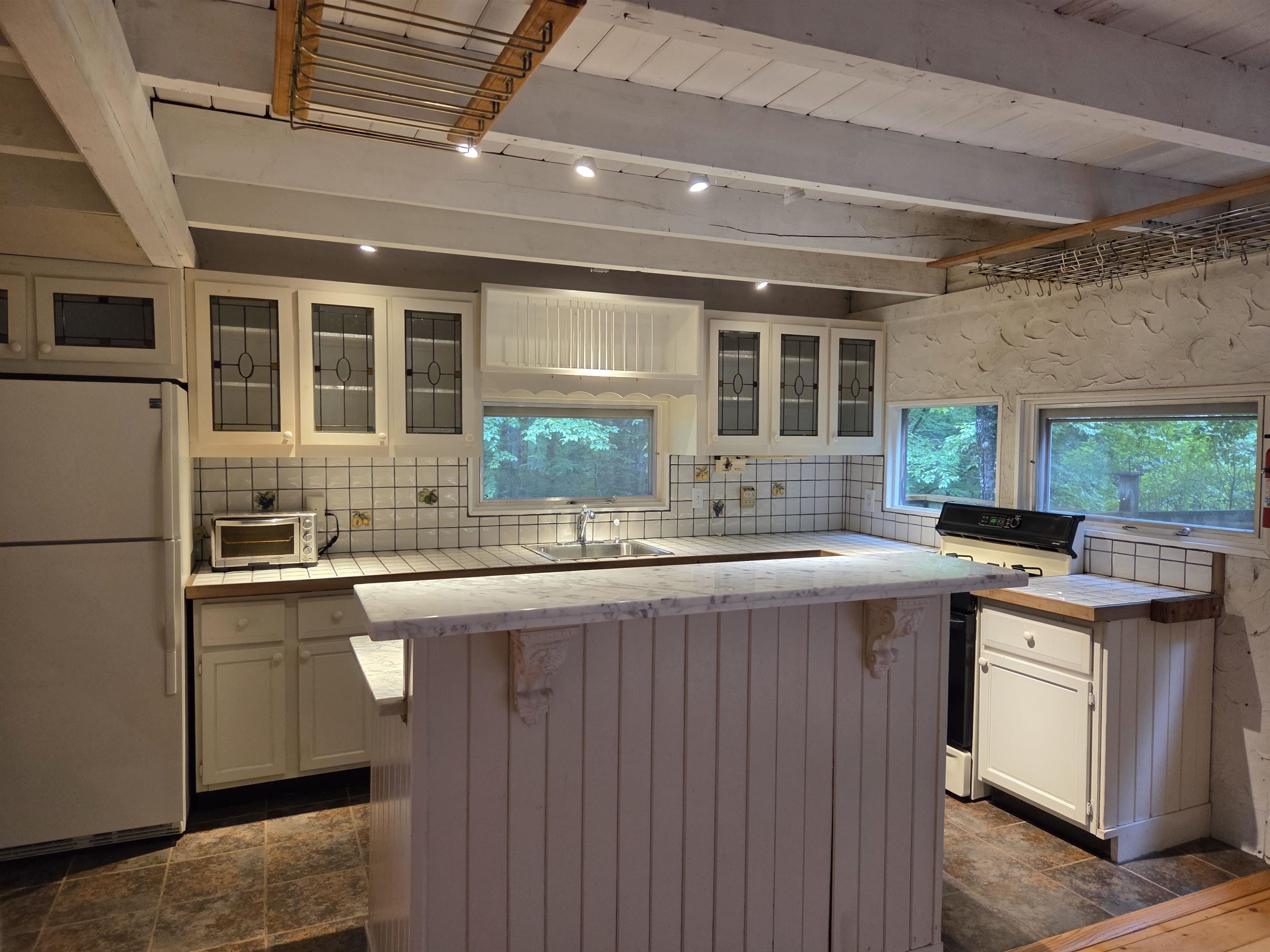 2 Tallwood Circle