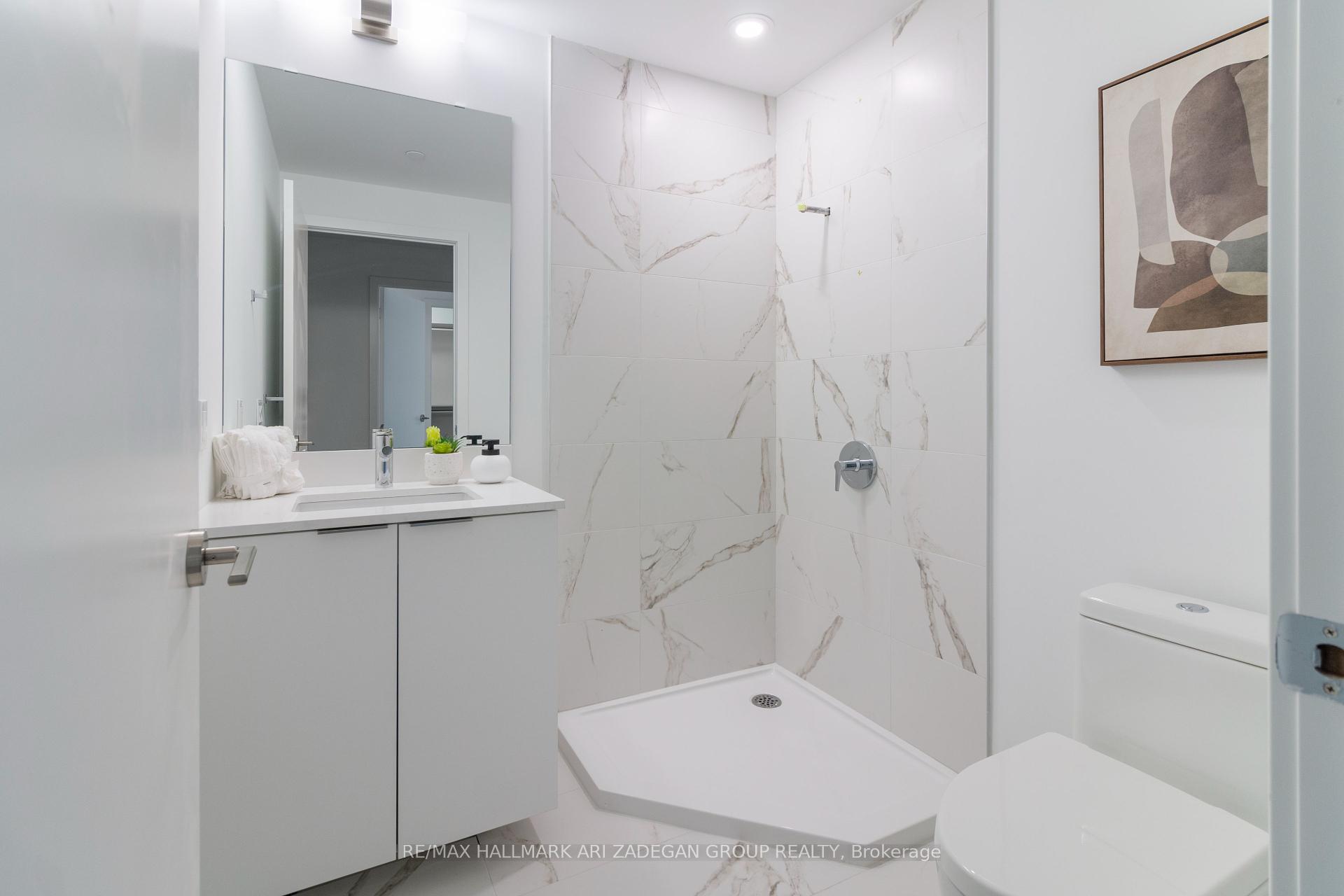8 Olympic Gdn Drive S607, Toronto C14 Unit: S607