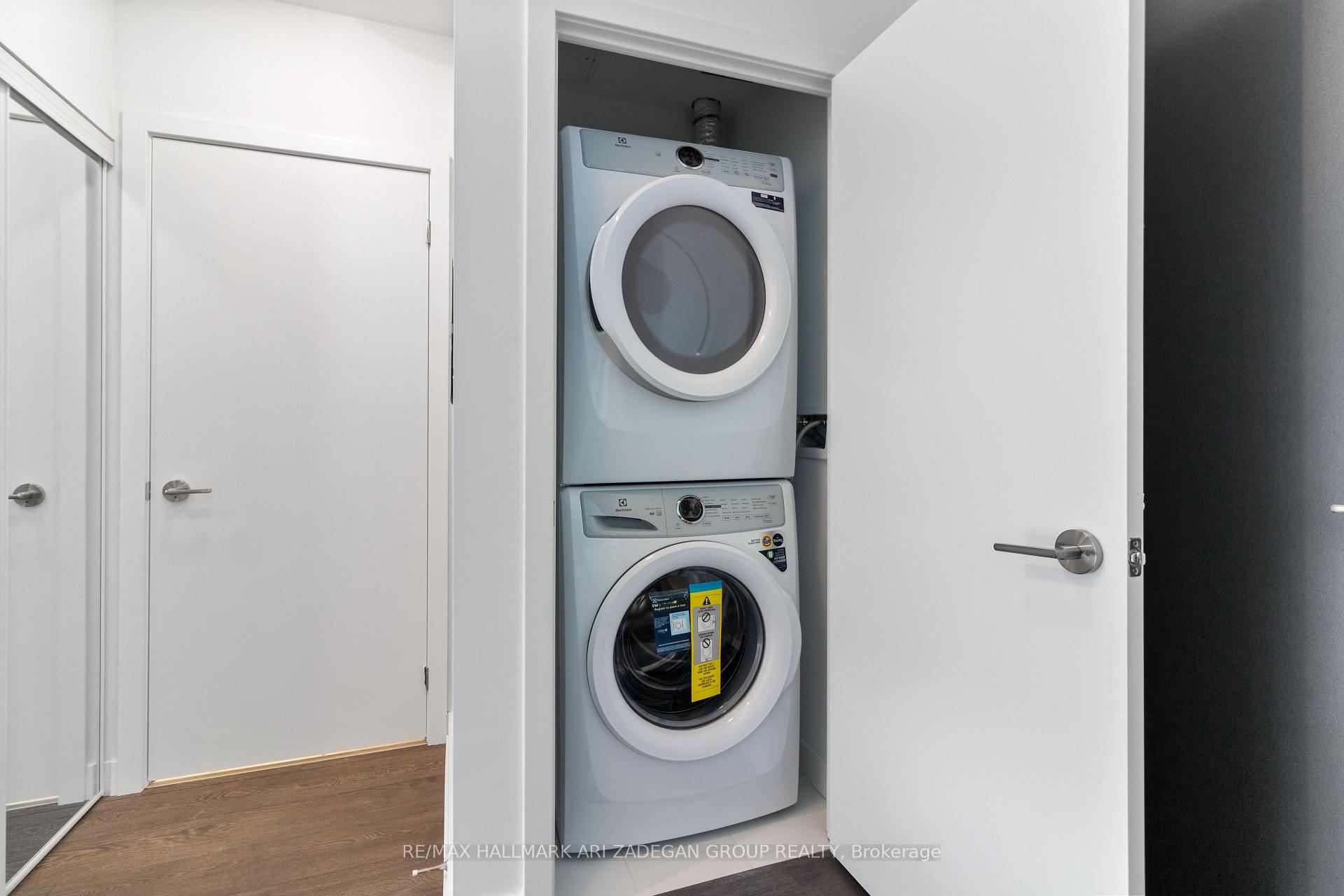 8 Olympic Gdn Drive S607, Toronto C14 Unit: S607