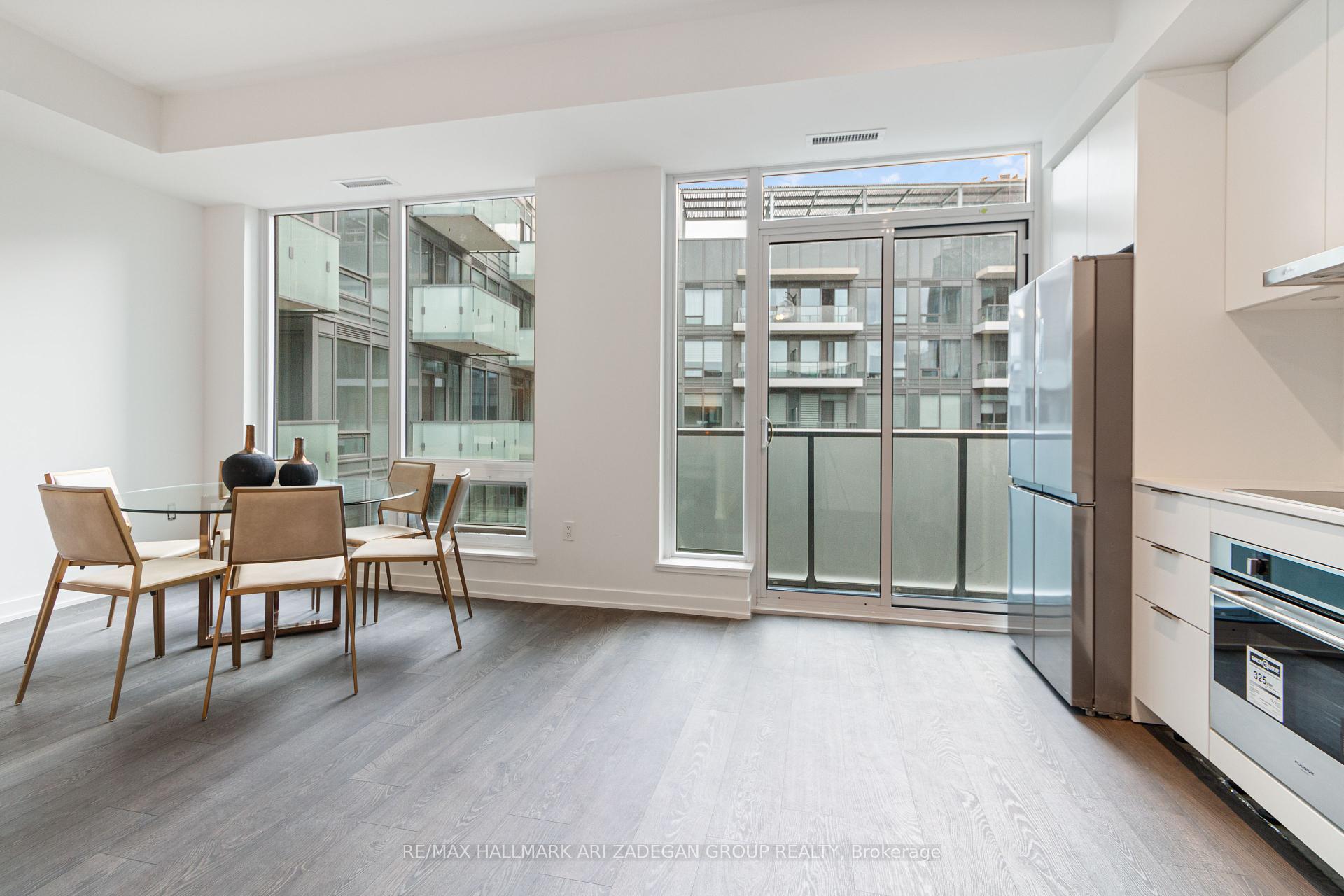 8 Olympic Gdn Drive S607, Toronto C14 Unit: S607