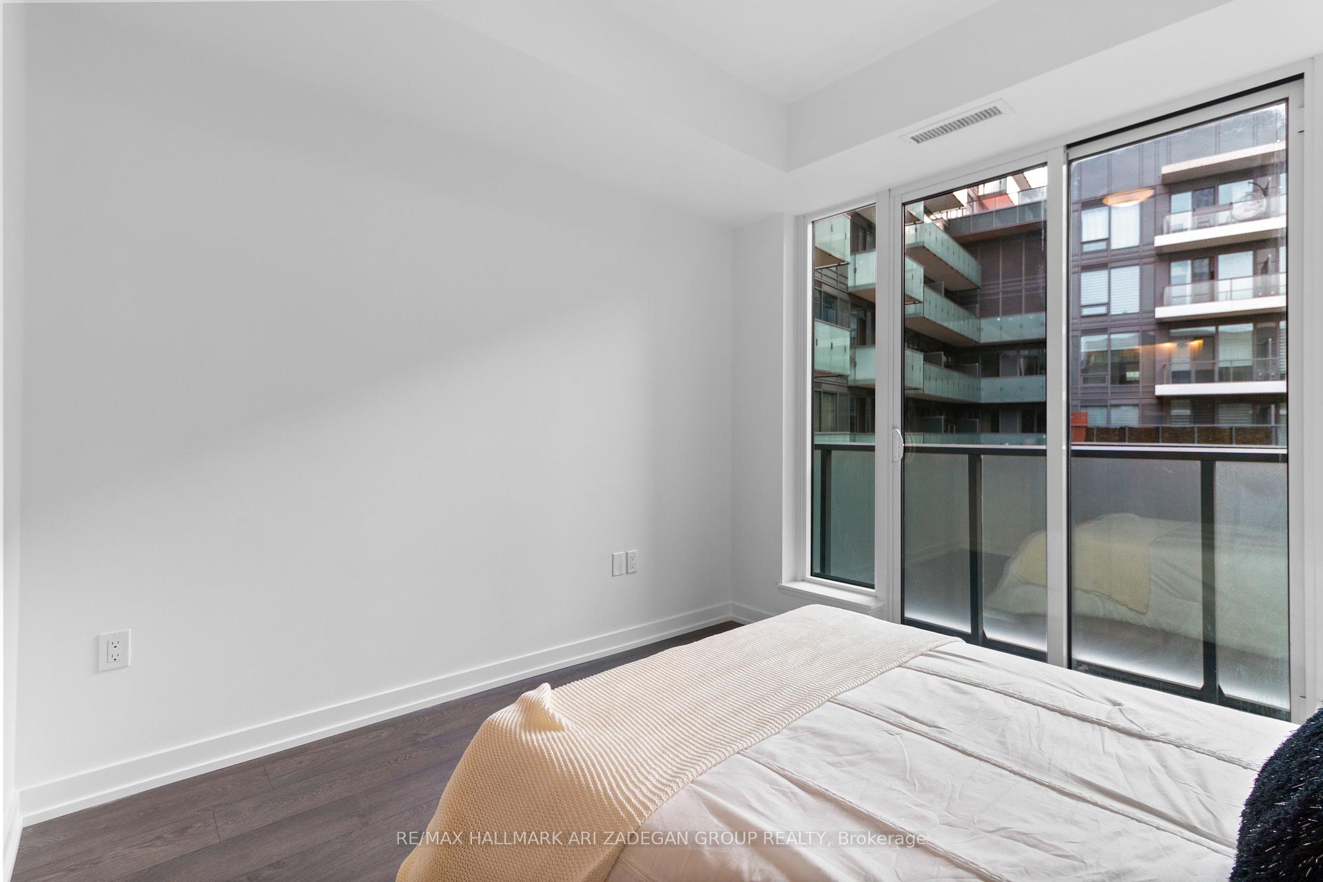 8 Olympic Gdn Drive S607, Toronto C14 Unit: S607