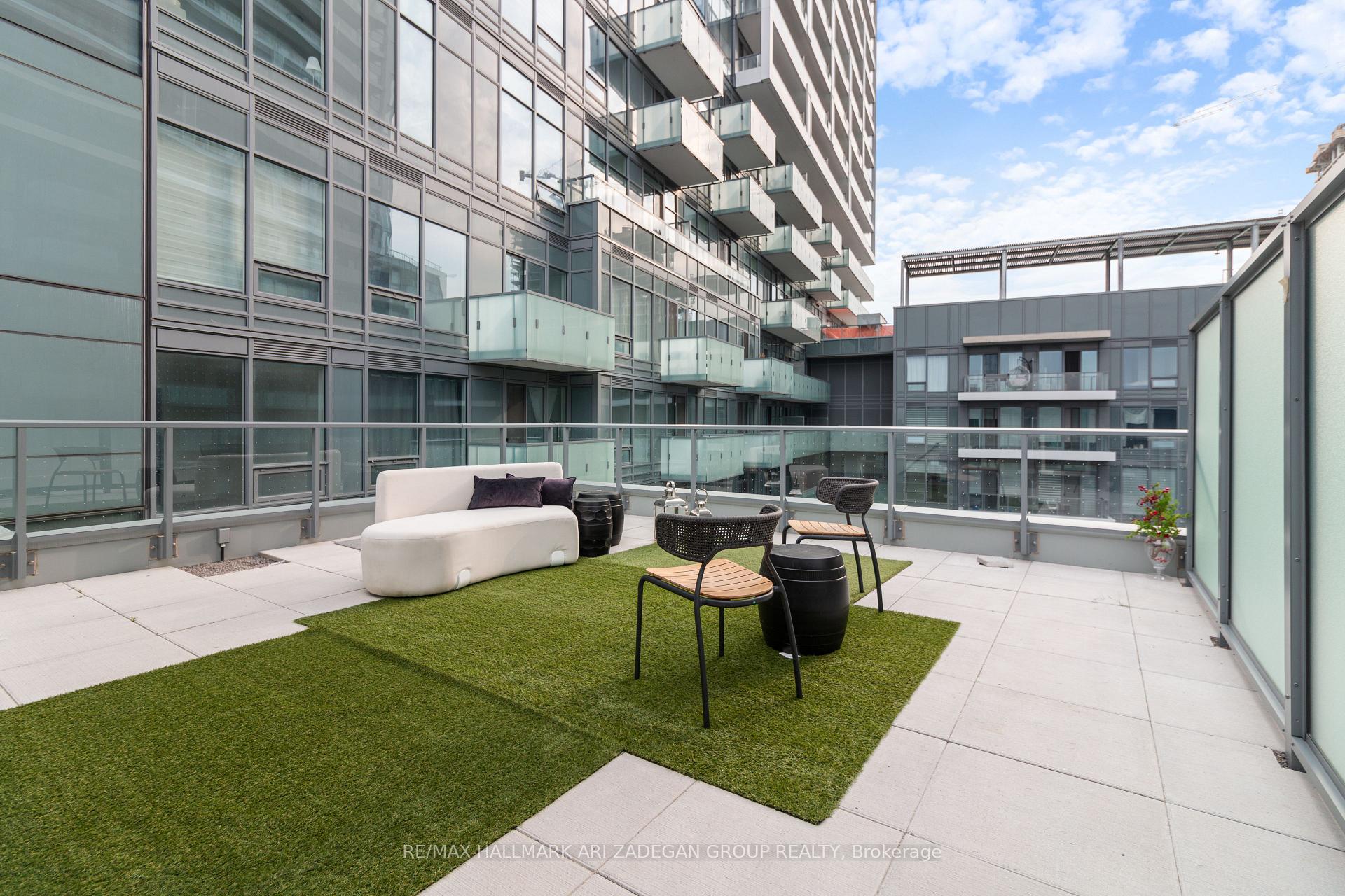 8 Olympic Gdn Drive S607, Toronto C14 Unit: S607