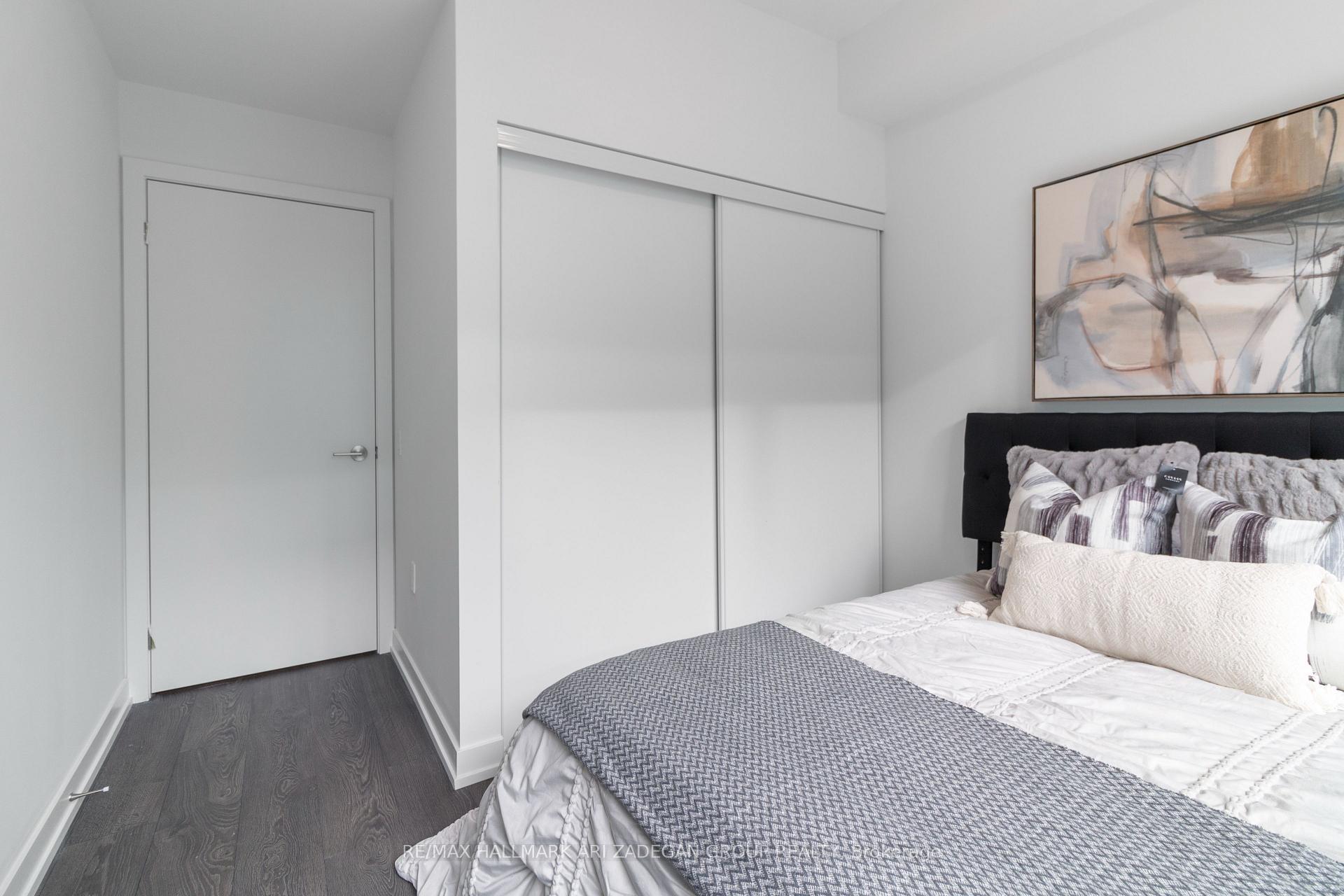 8 Olympic Gdn Drive S607, Toronto C14 Unit: S607