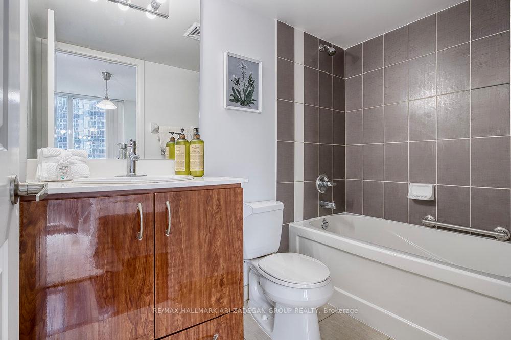 #1602 - 5791 Yonge Street, Toronto Unit: 1602