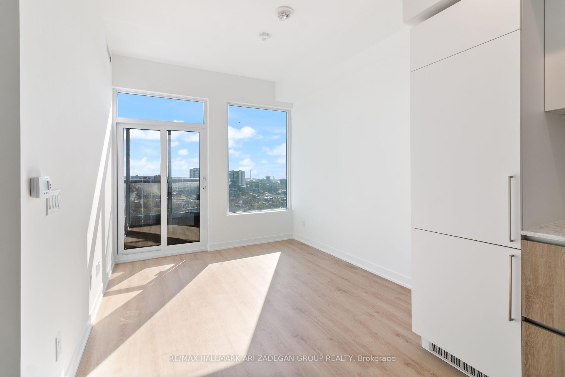 319 Jarvis Street 2511