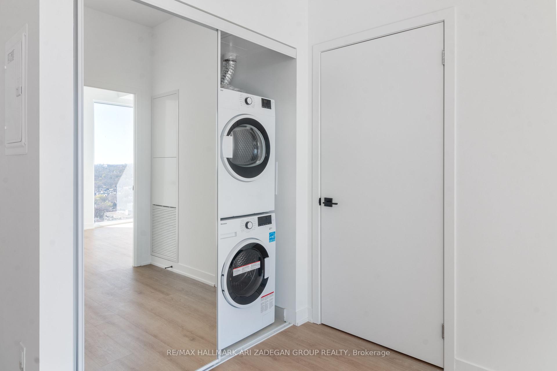 319 Jarvis Street 2511