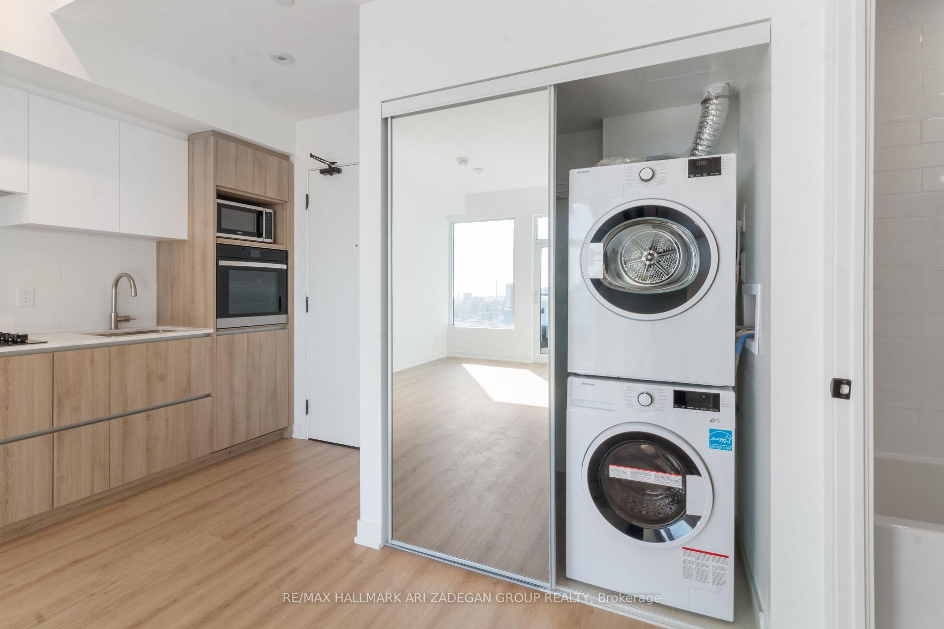 319 Jarvis Street 2511
