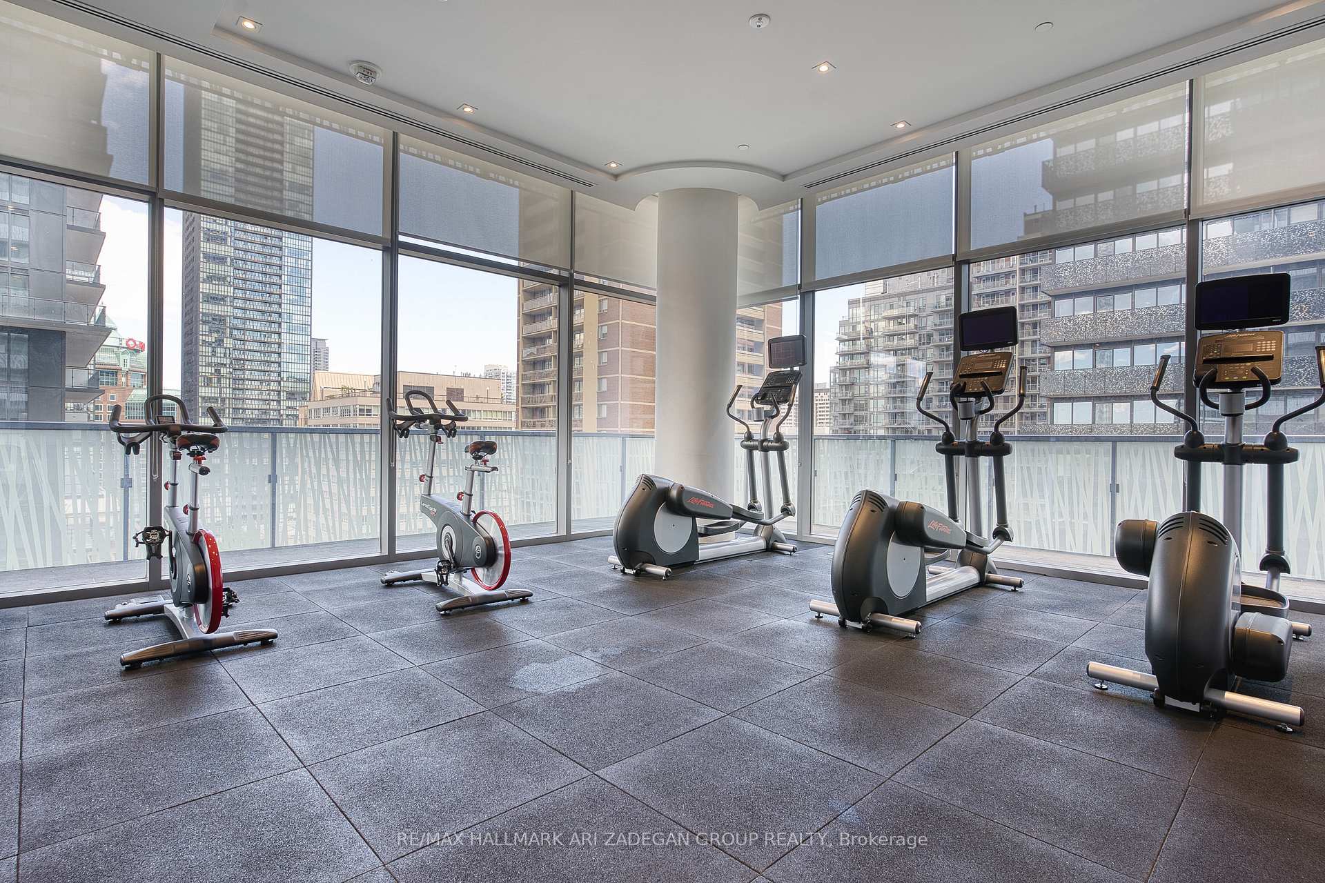 50 Charles Street E 1415