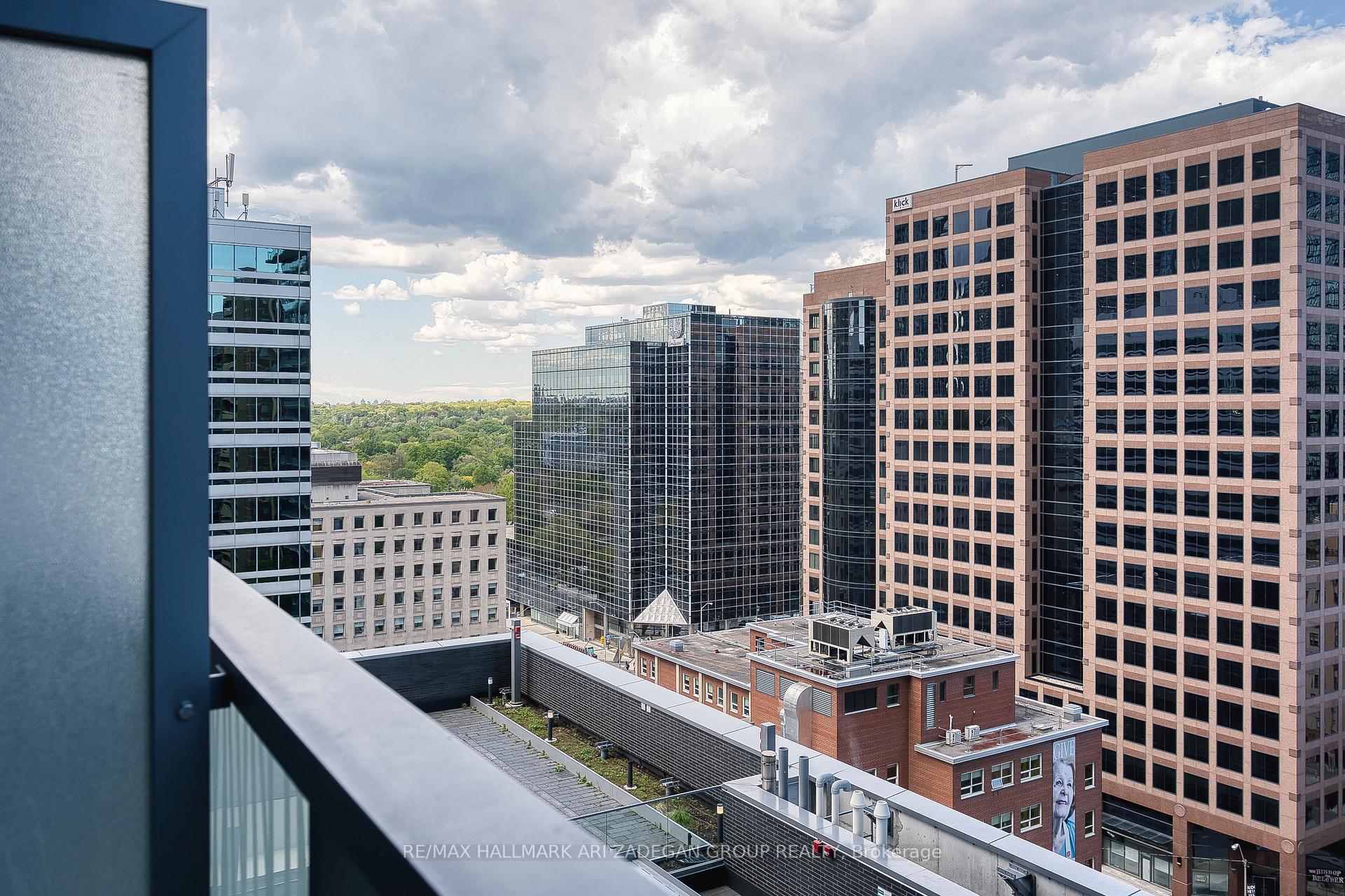 50 Charles Street E 1415