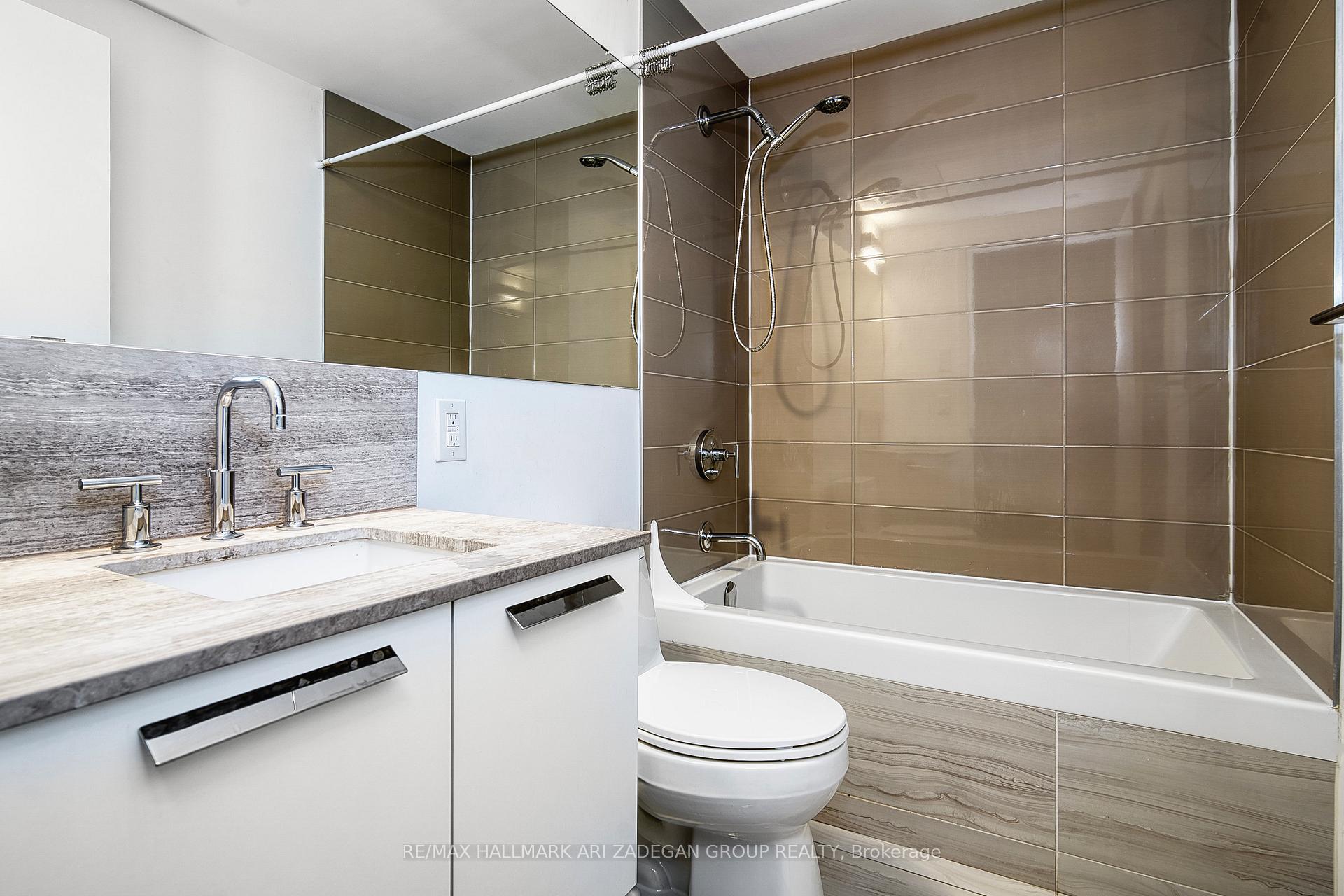 50 Charles Street E 1415