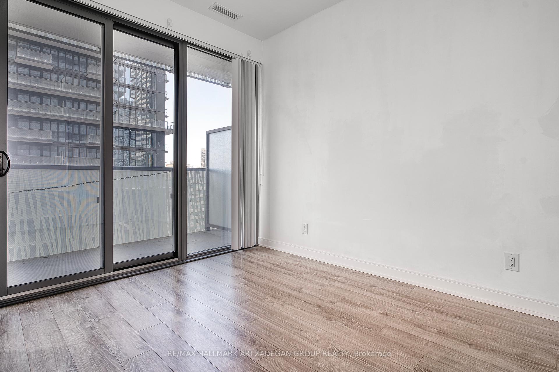 50 Charles Street E 1415