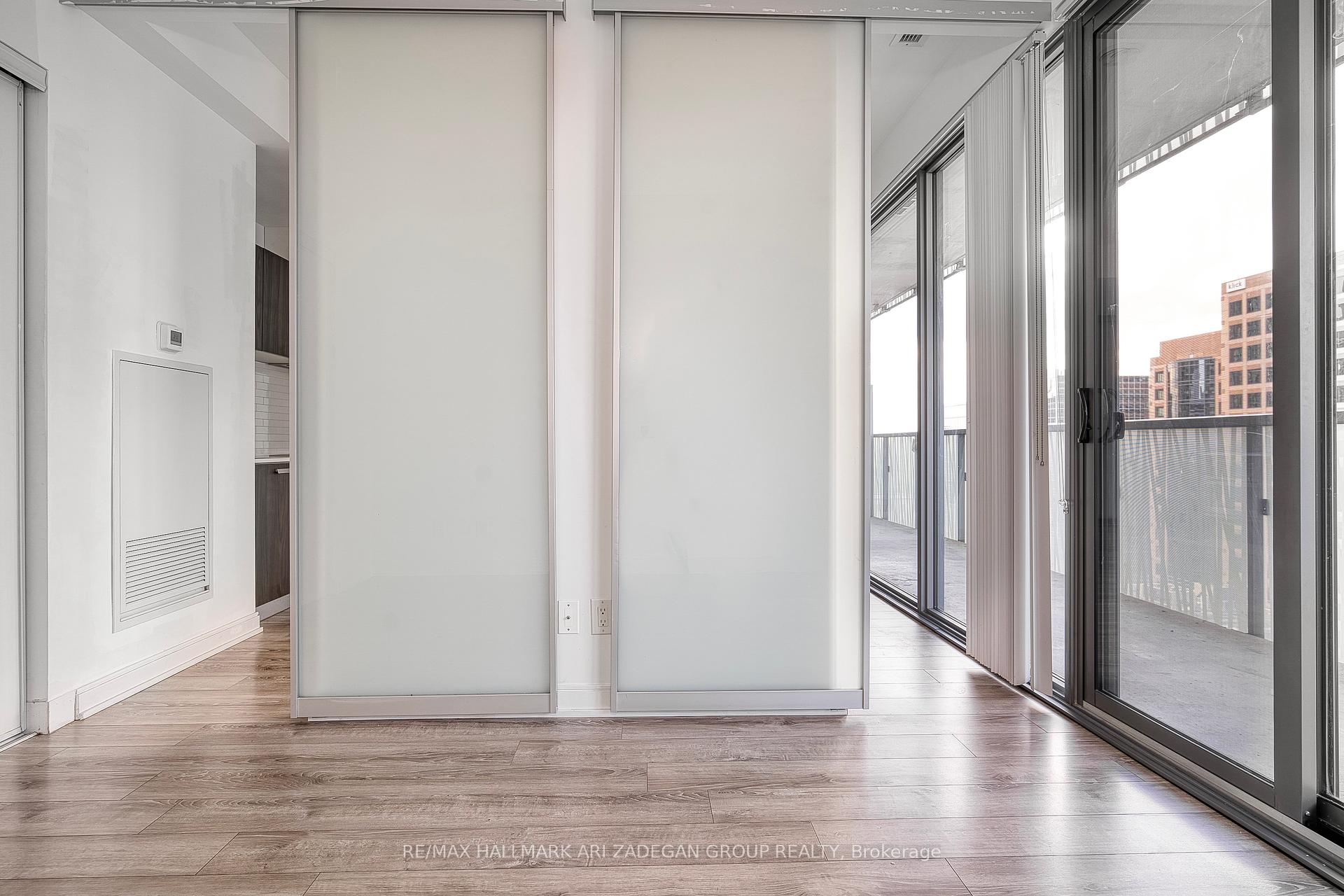 50 Charles Street E 1415